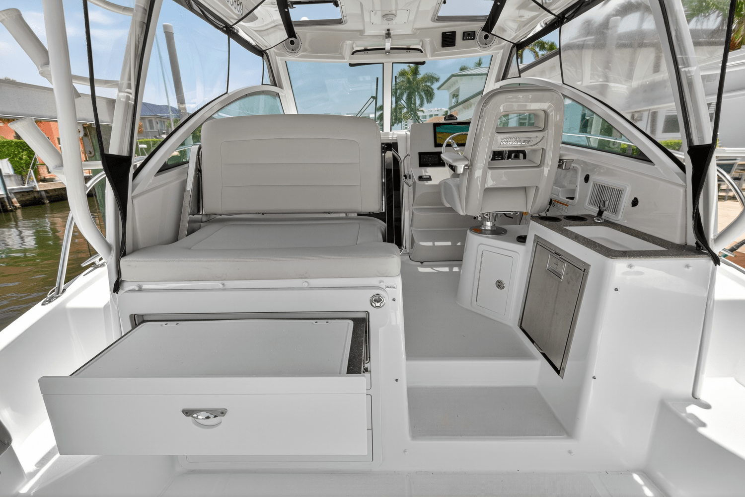 2019 Boston Whaler 315 CONQUEST Image Thumbnail #16