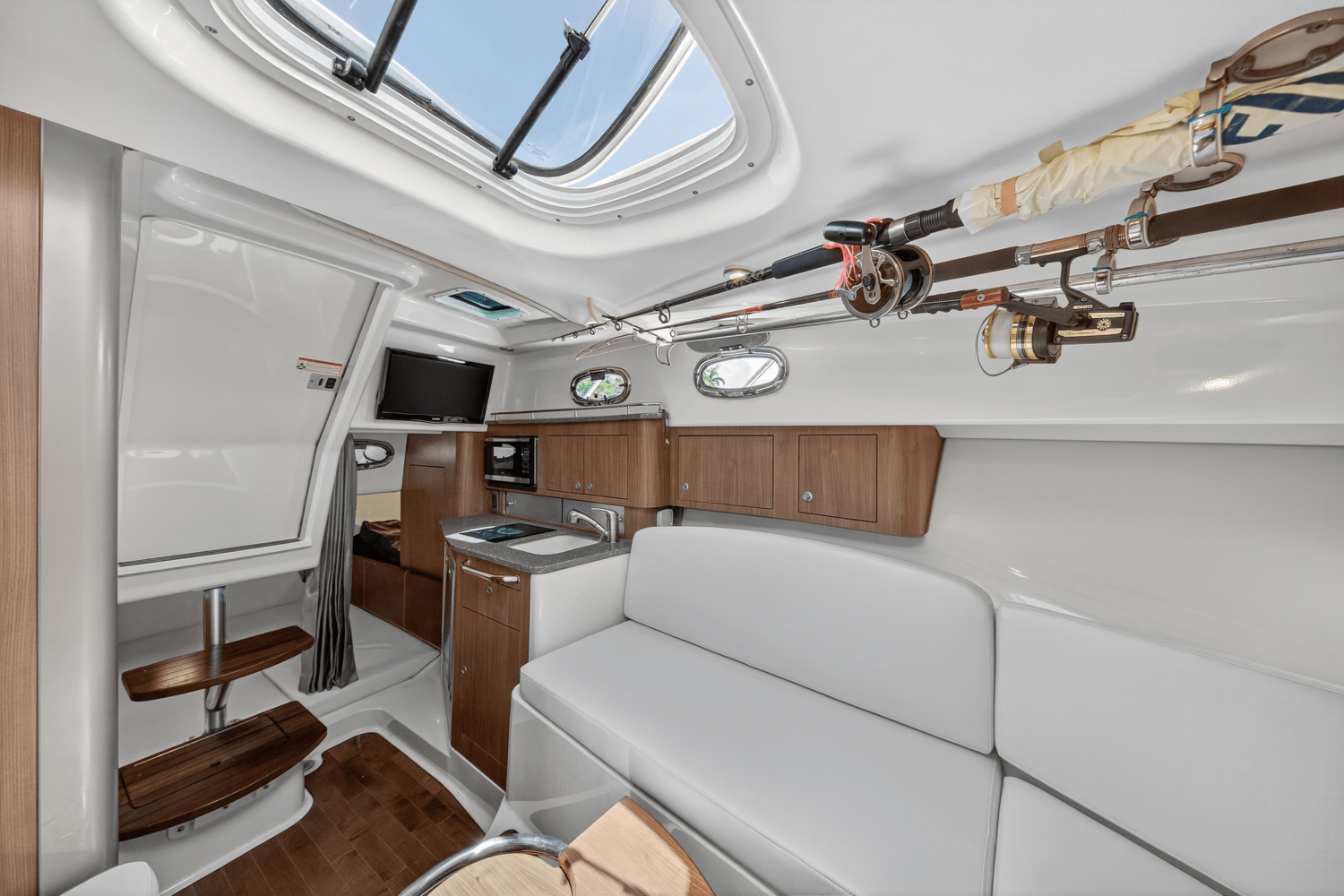 2019 Boston Whaler 315 CONQUEST Image Thumbnail #26