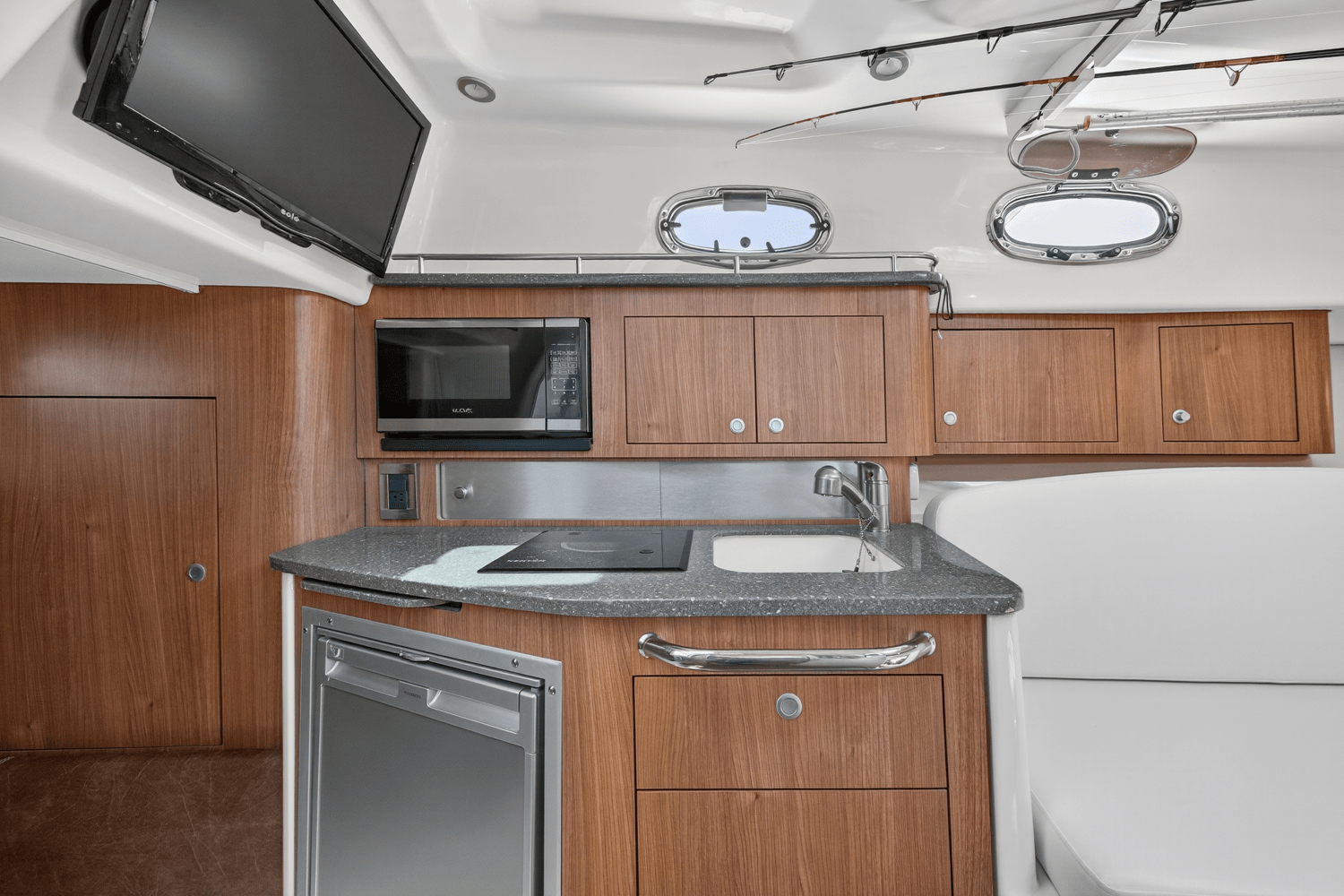 2019 Boston Whaler 315 CONQUEST Image Thumbnail #34