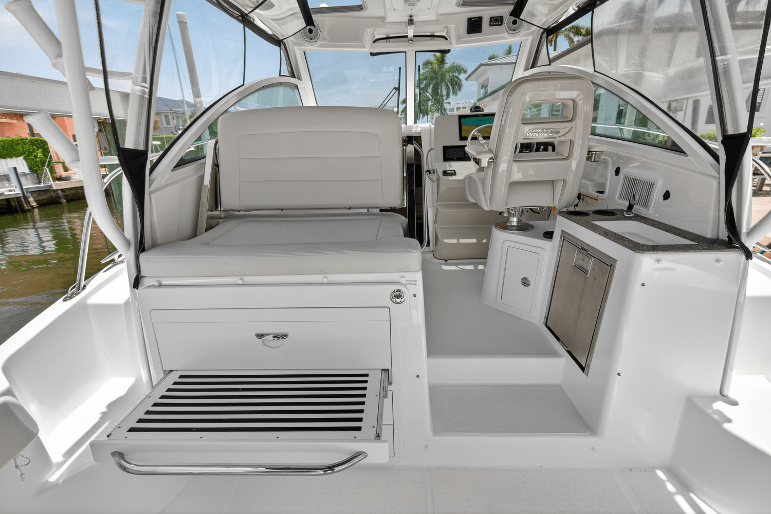 2019 Boston Whaler 315 CONQUEST Image Thumbnail #14
