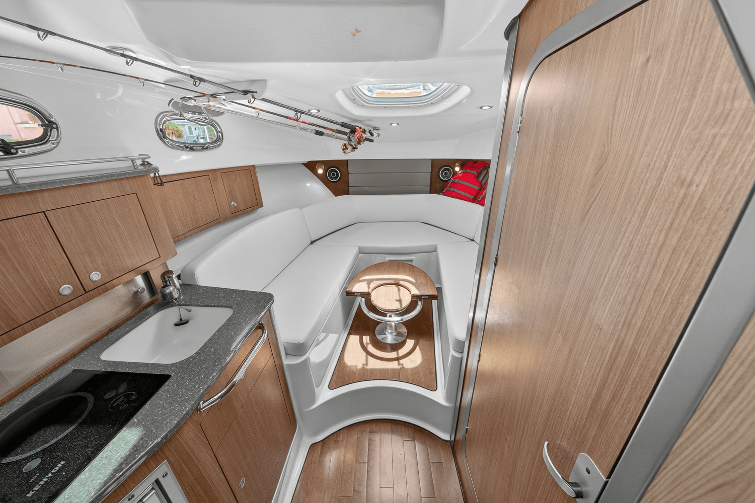 2019 Boston Whaler 315 CONQUEST Image Thumbnail #39