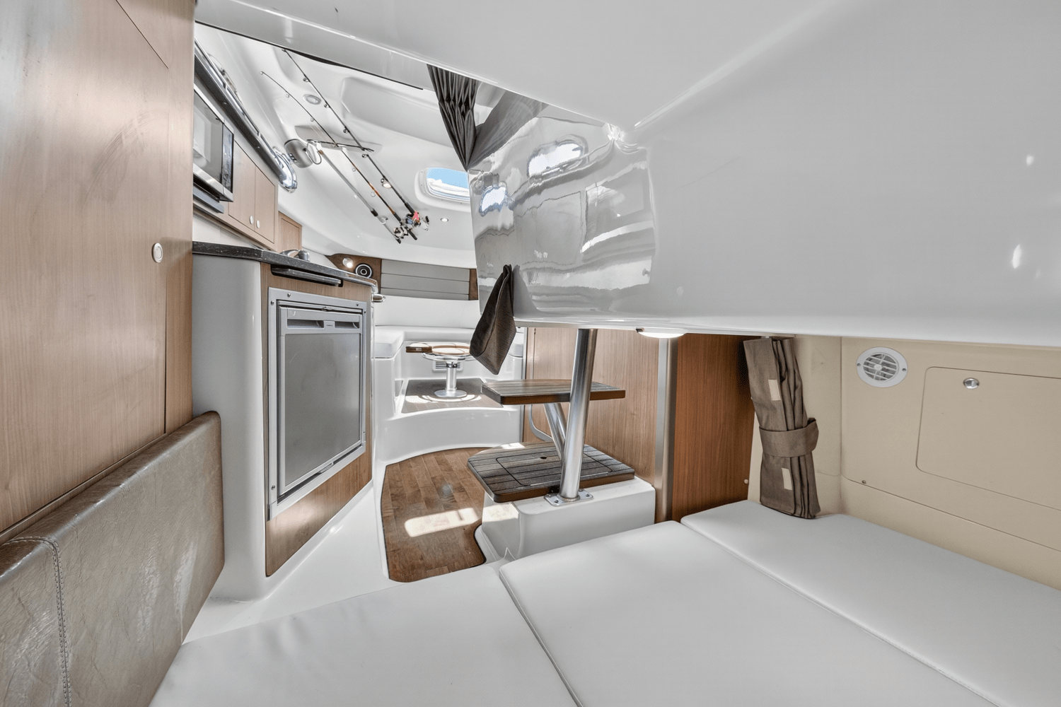 2019 Boston Whaler 315 CONQUEST Image Thumbnail #30