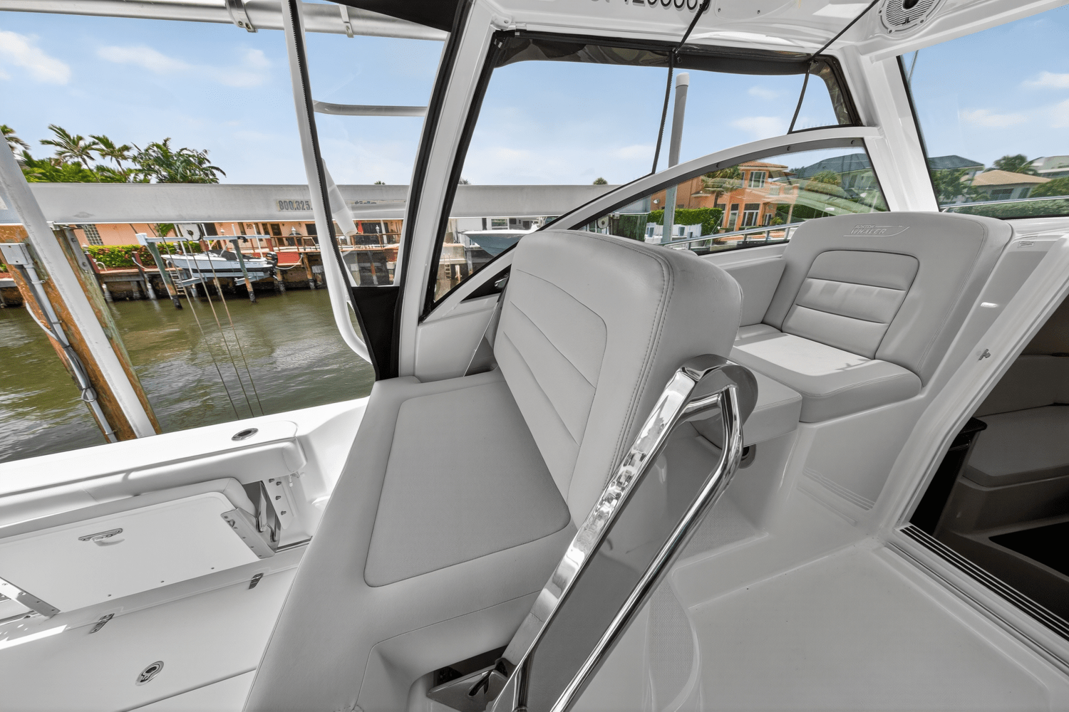 2019 Boston Whaler 315 CONQUEST Image Thumbnail #24