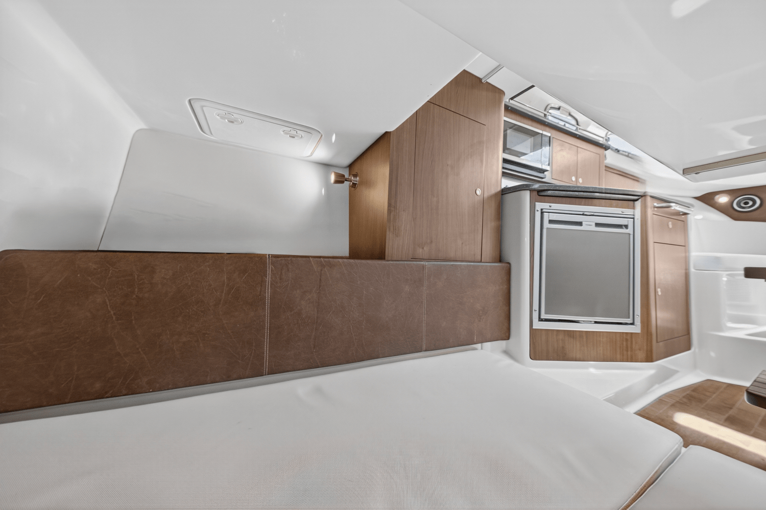 2019 Boston Whaler 315 CONQUEST Image Thumbnail #29
