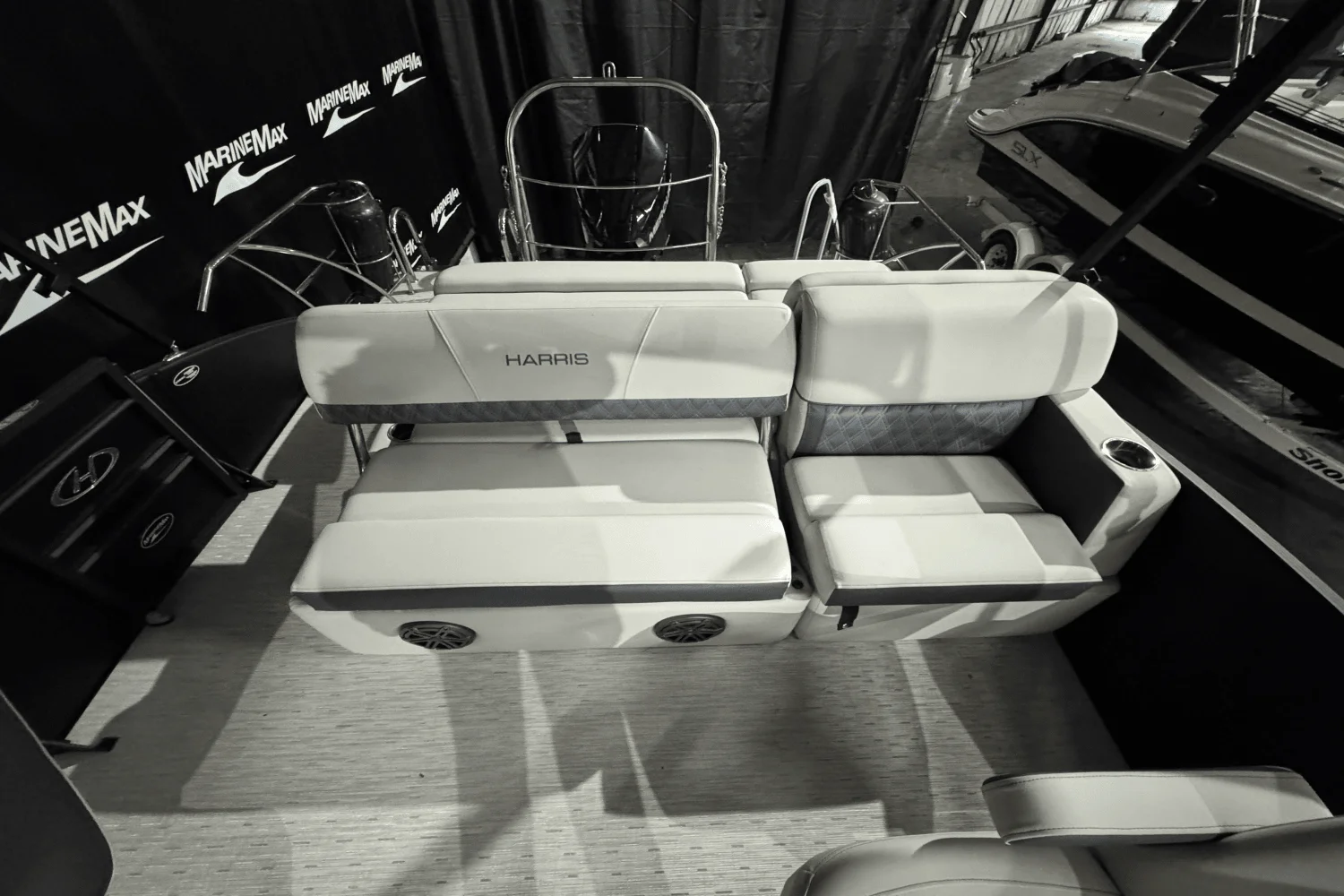 2023 Harris 230 SUNLINER Image Thumbnail #12