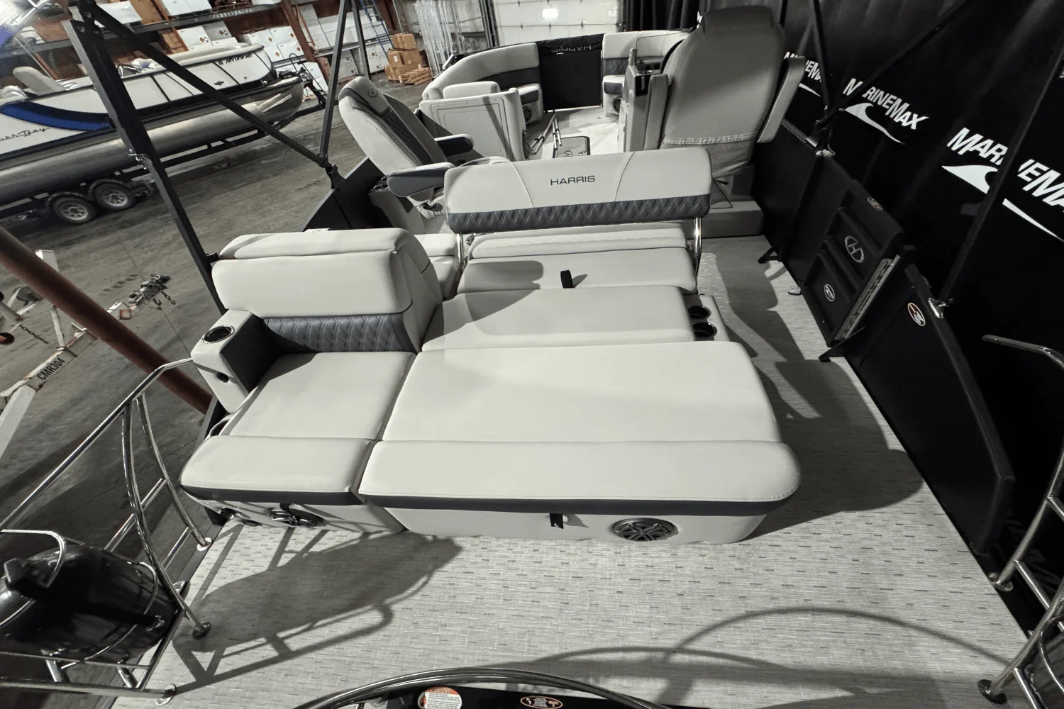 2023 Harris 230 SUNLINER Image Thumbnail #8