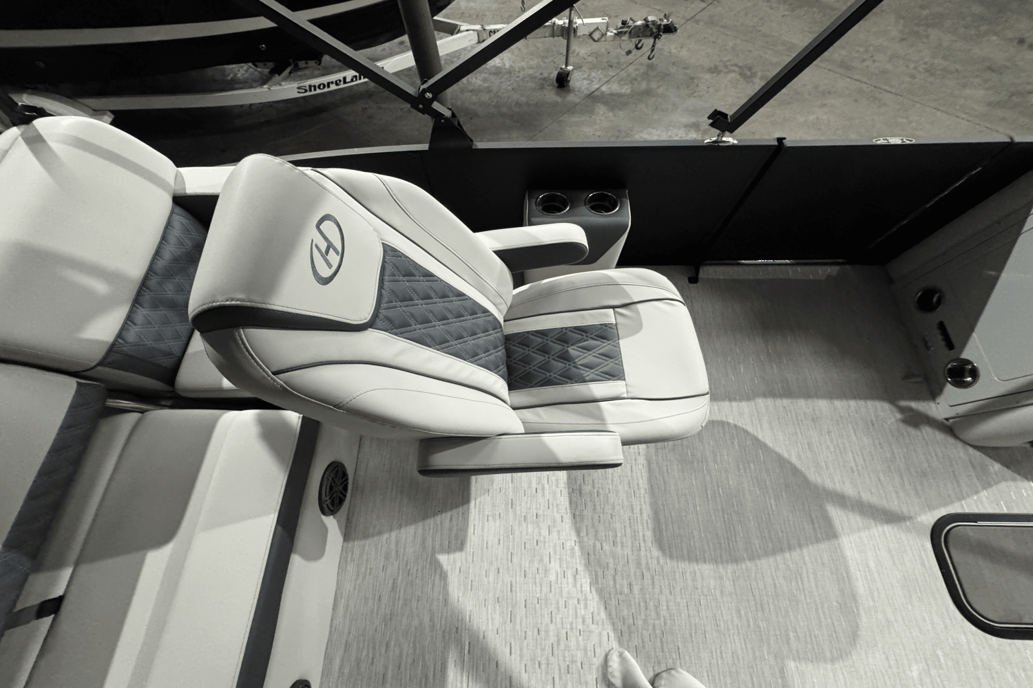 2023 Harris 230 SUNLINER Image Thumbnail #15