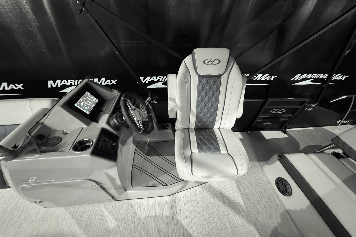 2023 Harris 230 SUNLINER Image Thumbnail #23