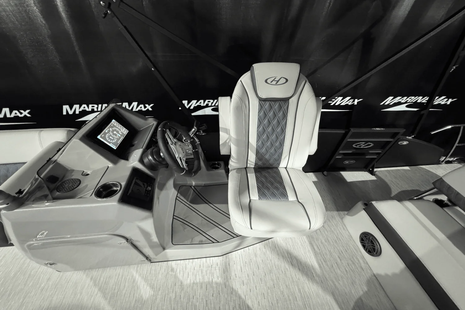 2023 Harris 230 SUNLINER Image Thumbnail #23