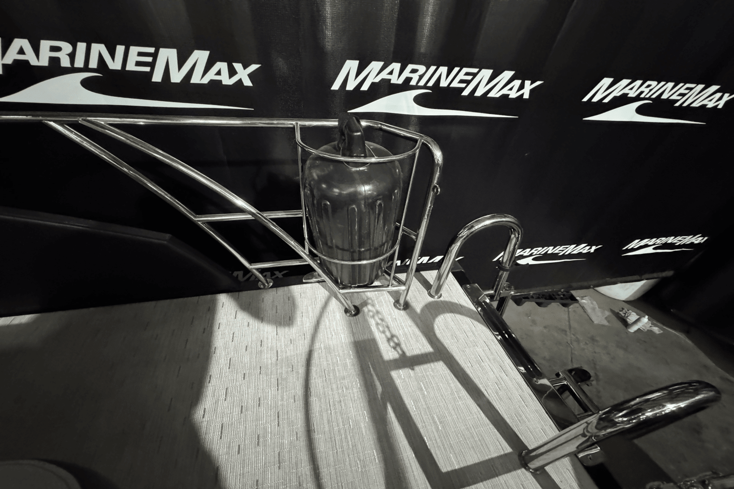 2023 Harris 230 SUNLINER Image Thumbnail #6