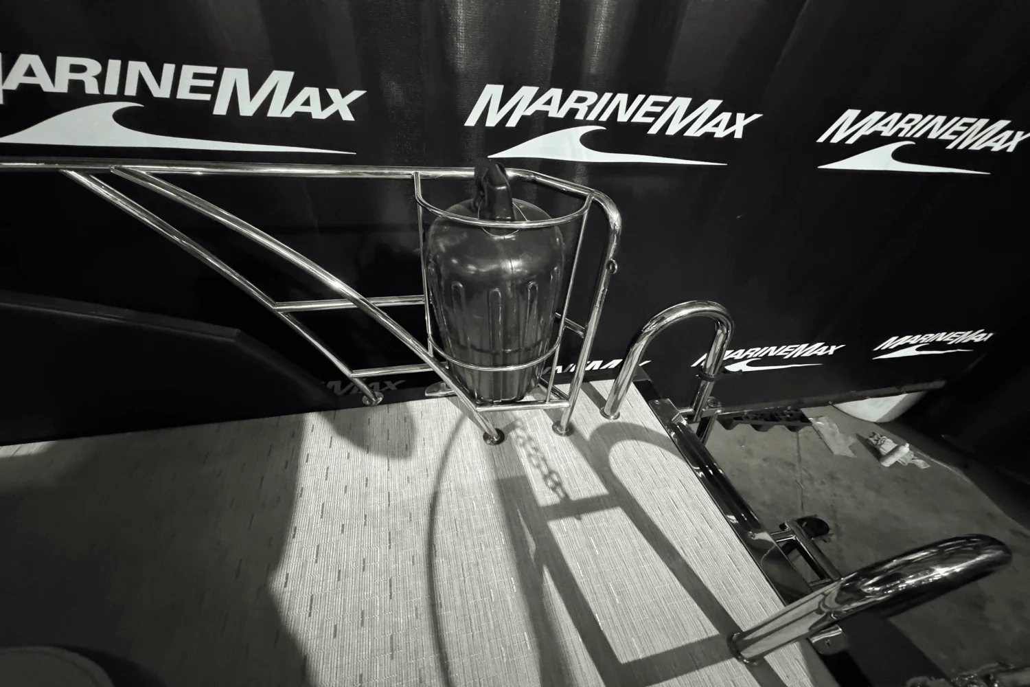 2023 Harris 230 SUNLINER Image Thumbnail #6