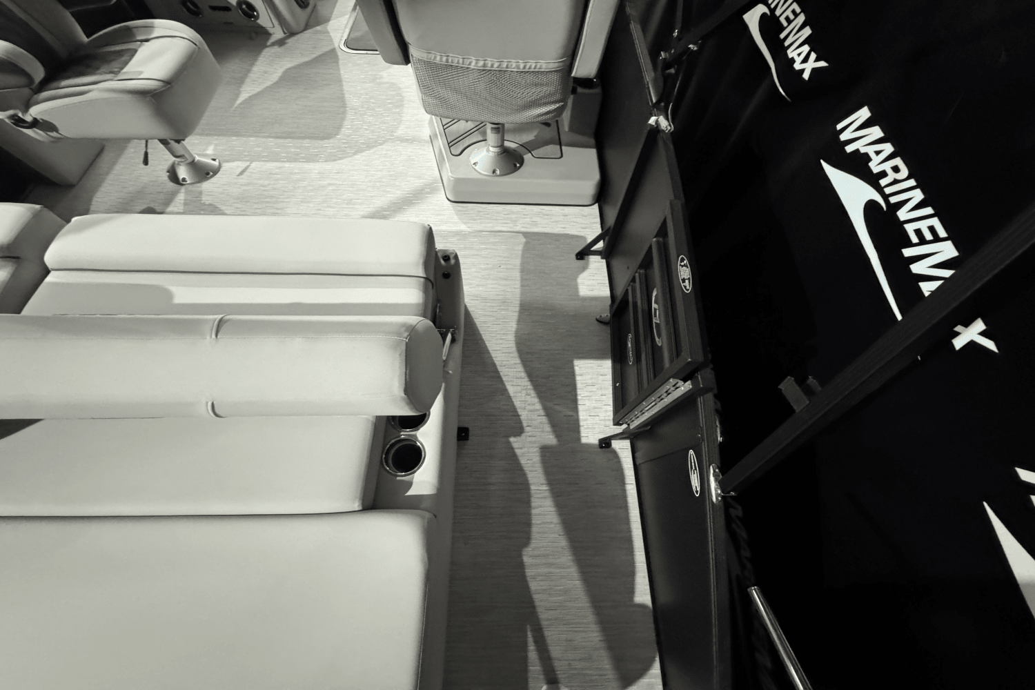 2023 Harris 230 SUNLINER Image Thumbnail #10