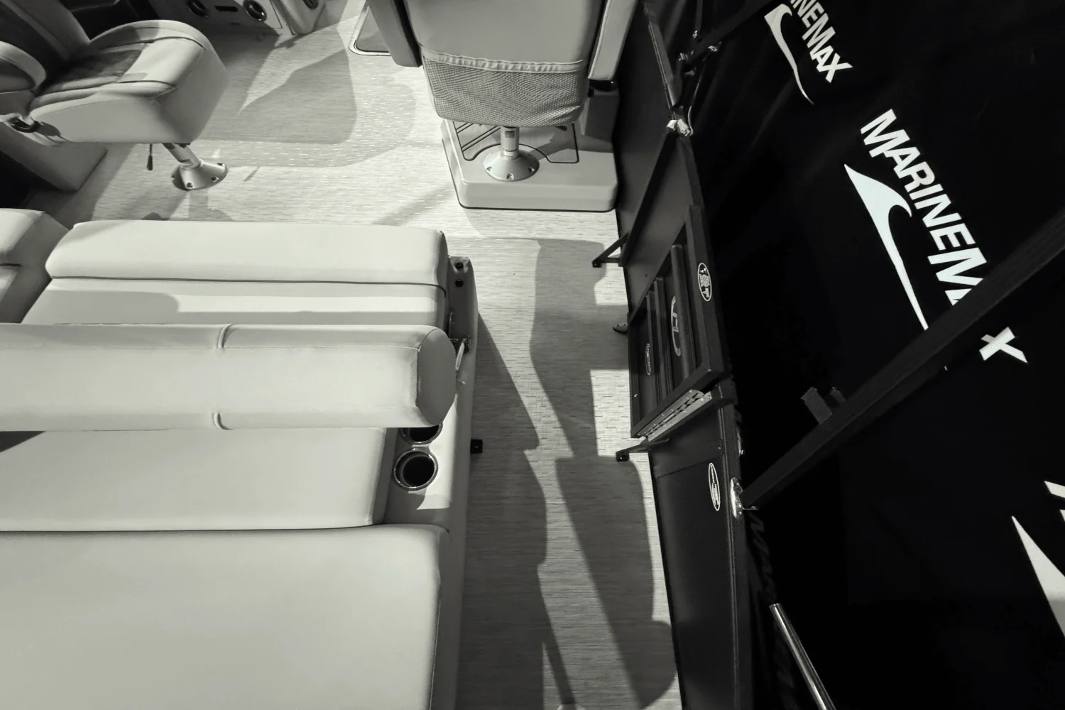 2023 Harris 230 SUNLINER Image Thumbnail #10