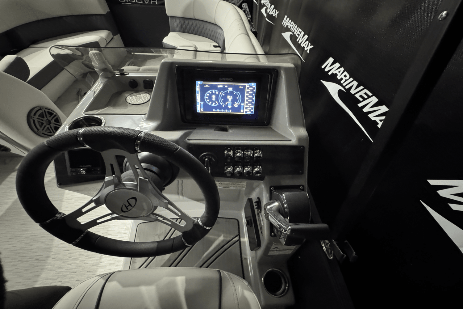 2023 Harris 230 SUNLINER Image Thumbnail #25