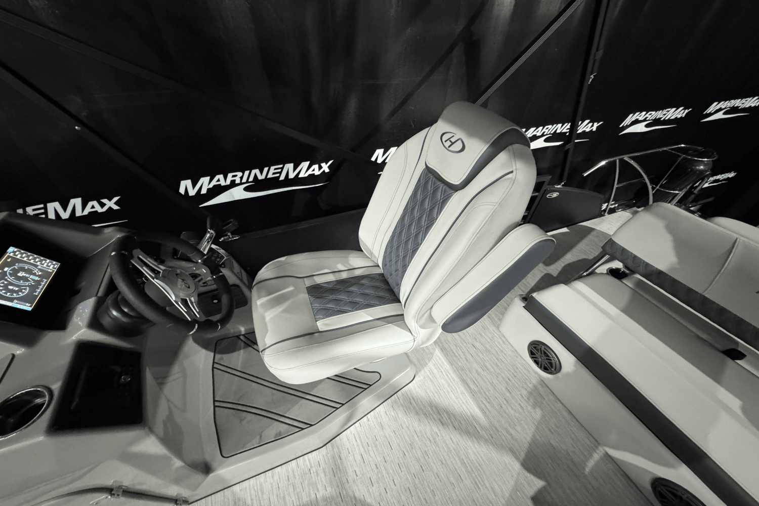 2023 Harris 230 SUNLINER Image Thumbnail #22