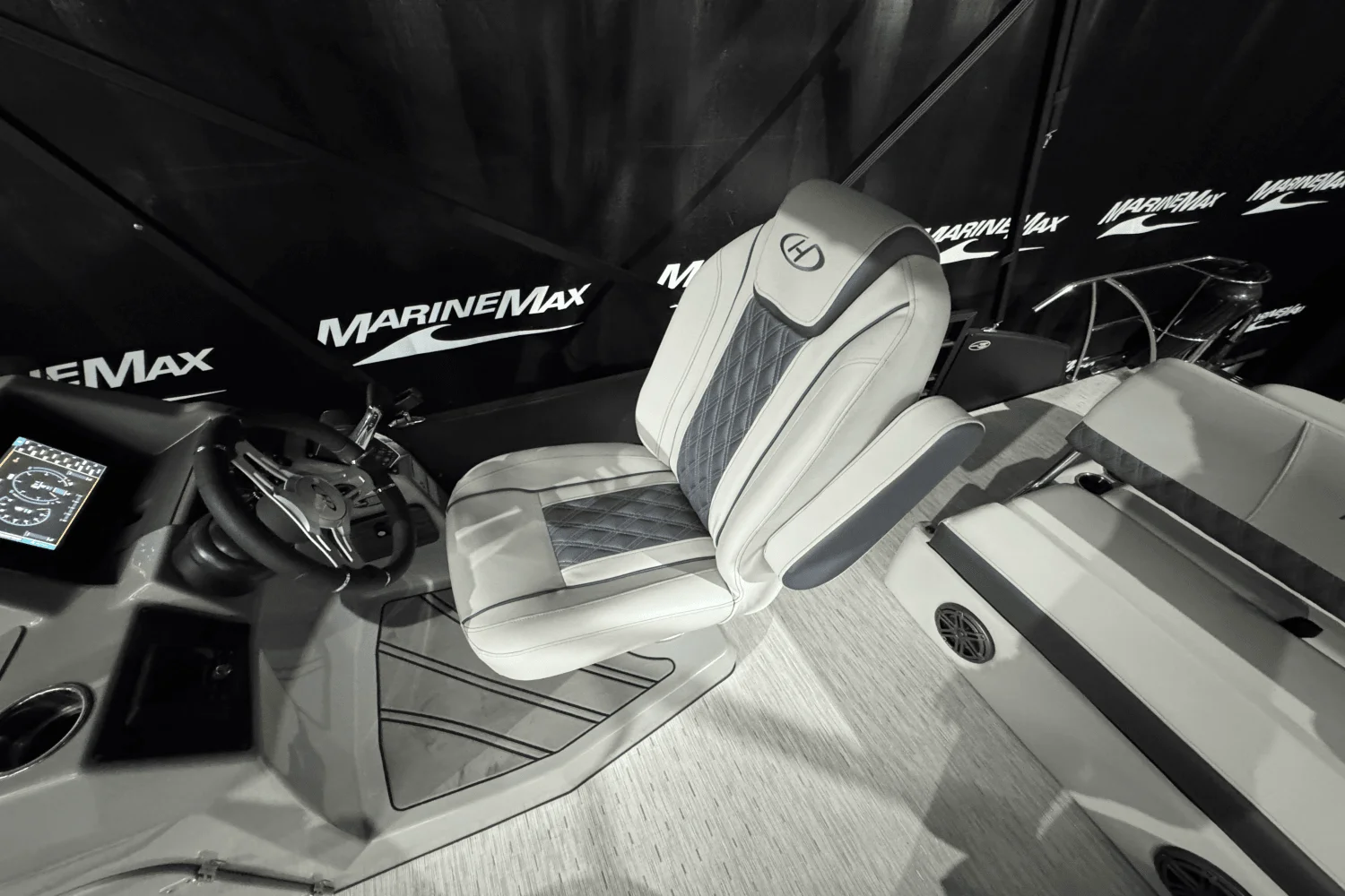 2023 Harris 230 SUNLINER Image Thumbnail #22