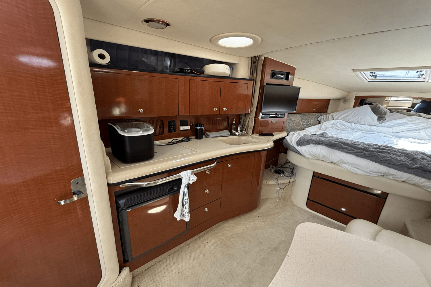 2004 Sea Ray 320 SUNDANCER Image Thumbnail #13