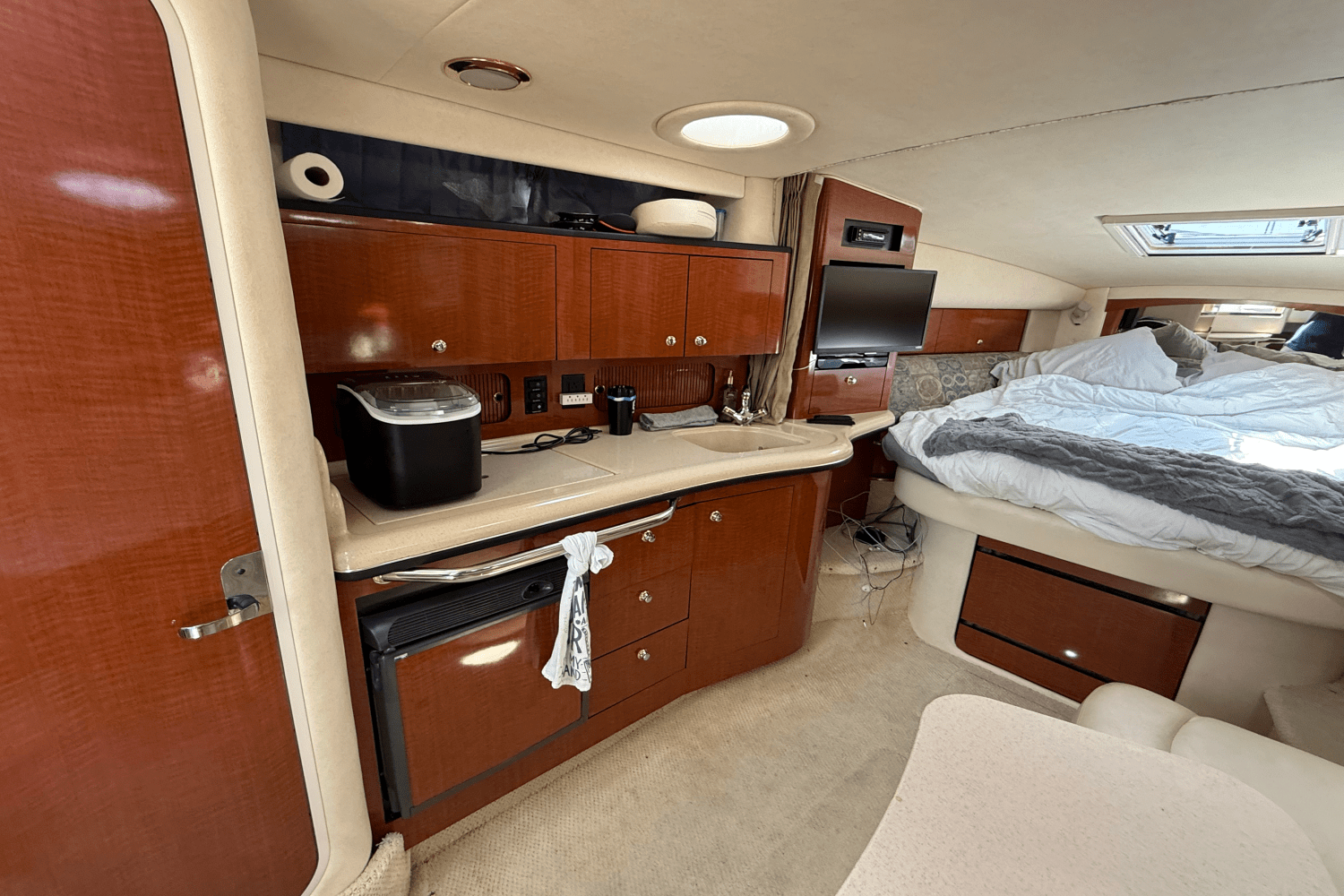 2004 Sea Ray 320 SUNDANCER Image Thumbnail #13