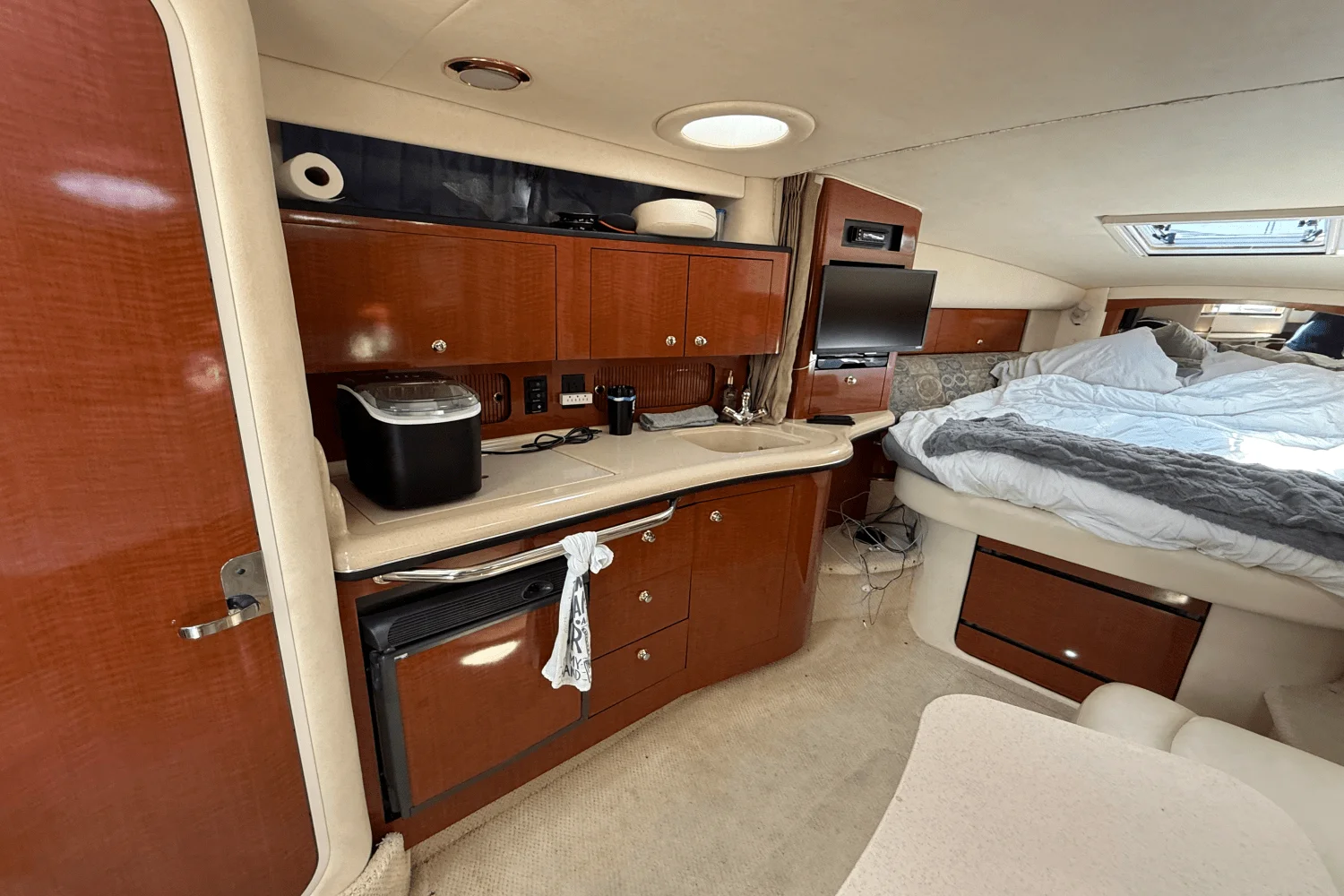 2004 Sea Ray 320 SUNDANCER Image Thumbnail #13