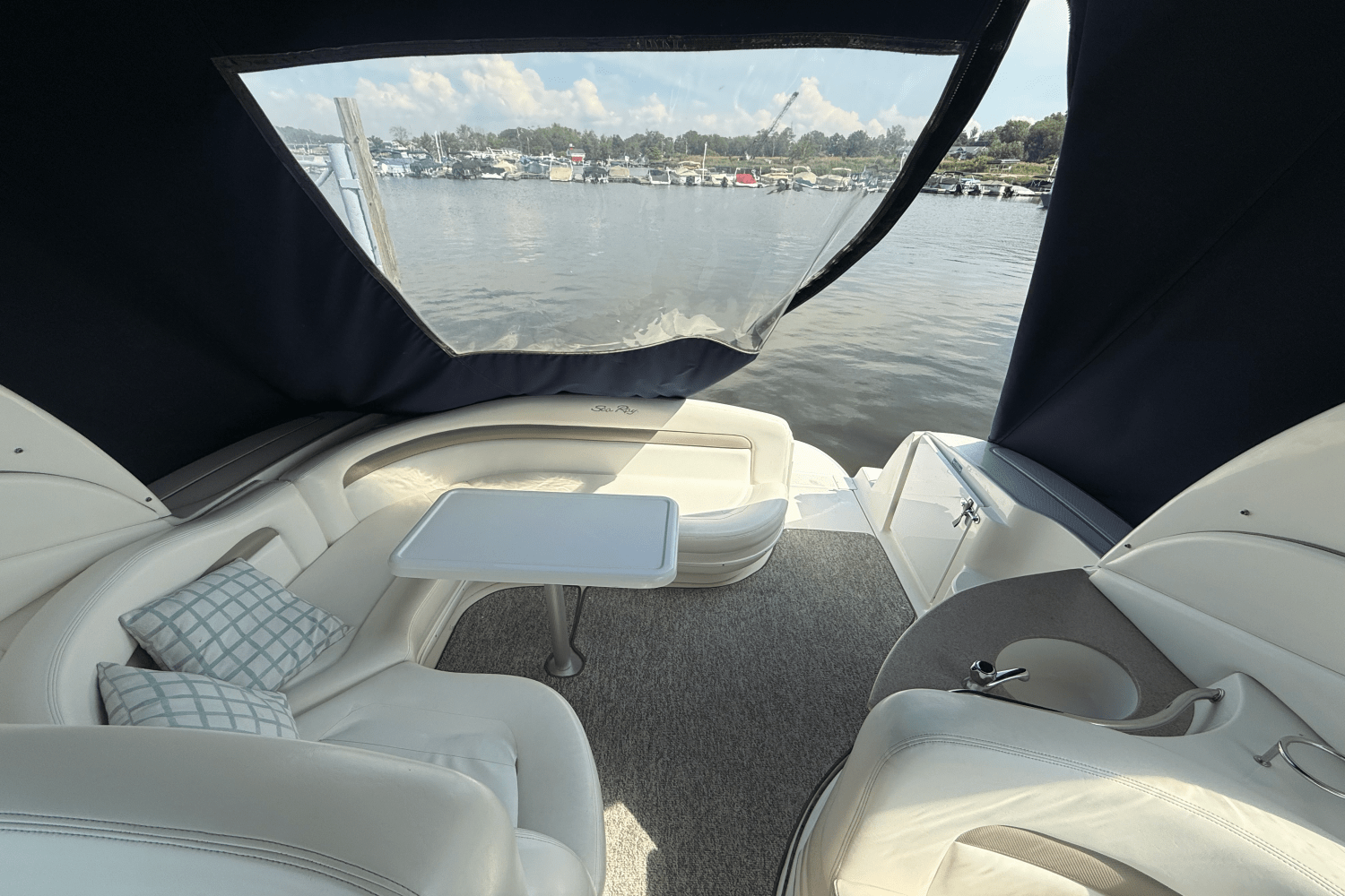 2004 Sea Ray 320 SUNDANCER Image Thumbnail #4