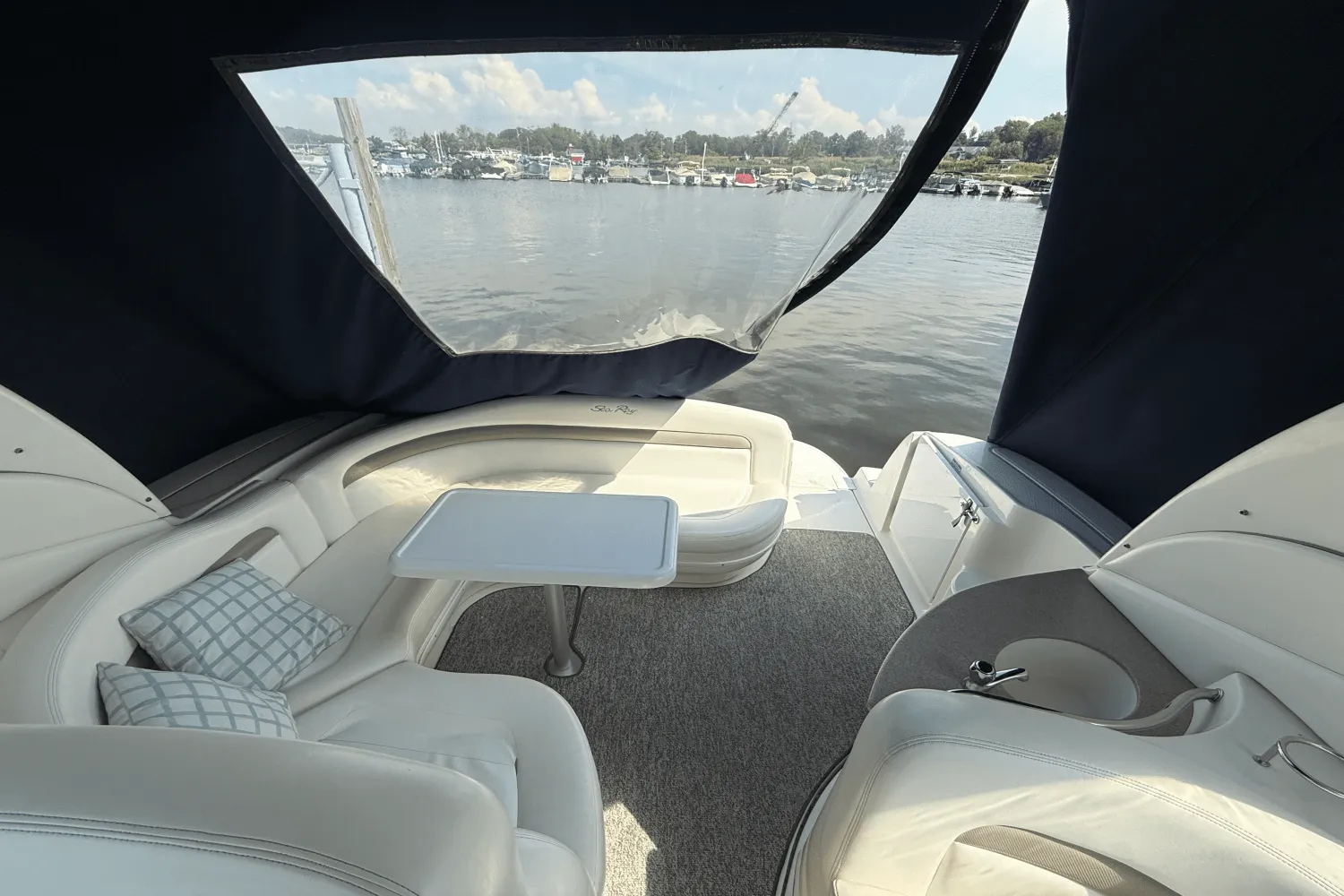 2004 Sea Ray 320 SUNDANCER Image Thumbnail #4