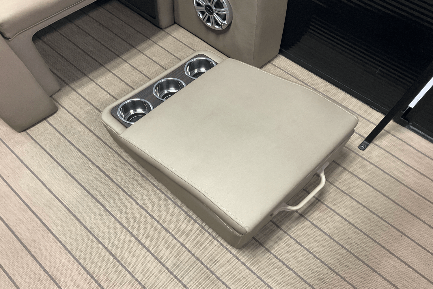2019 Bennington 25GCW Image Thumbnail #40