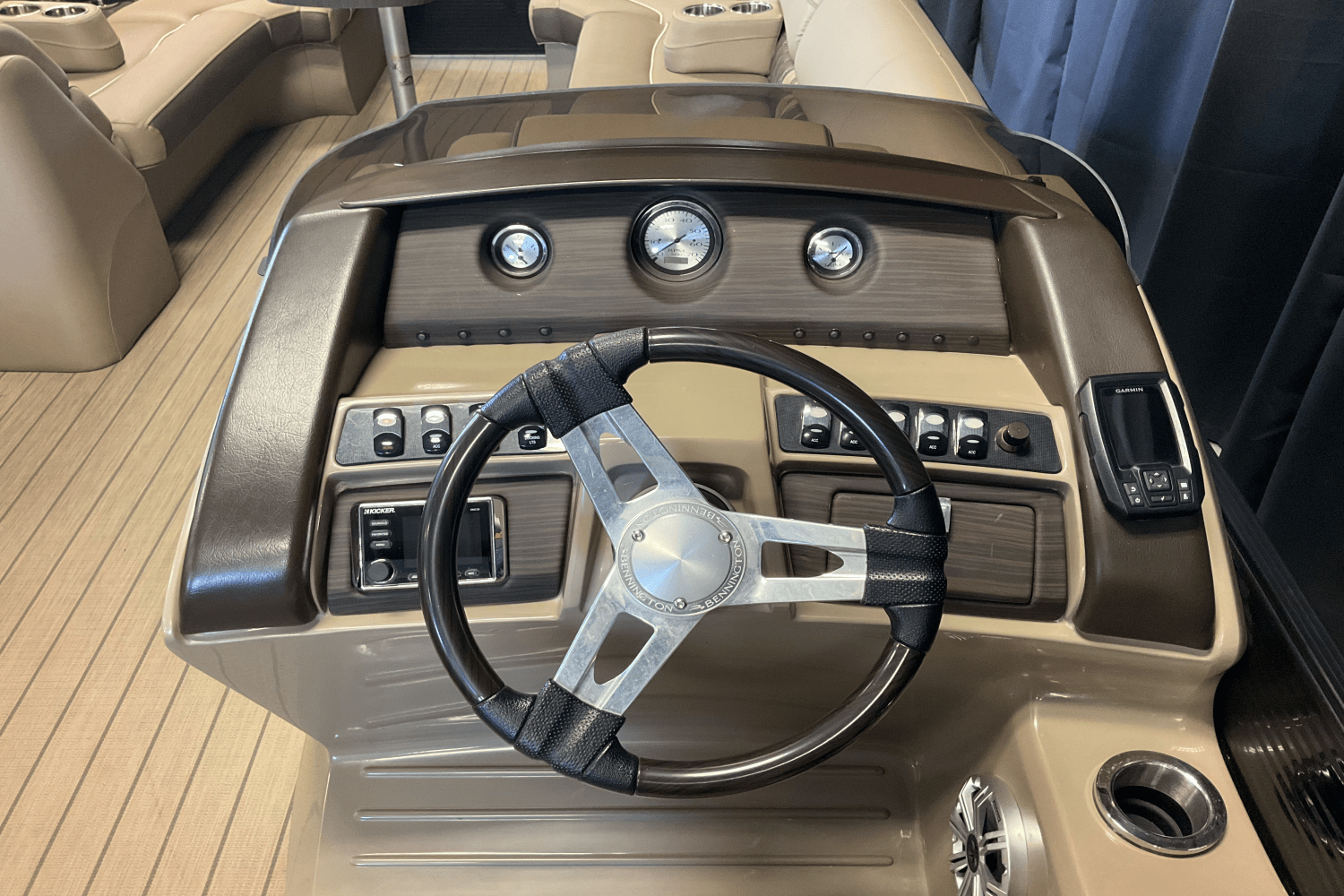 2019 Bennington 25GCW Image Thumbnail #47