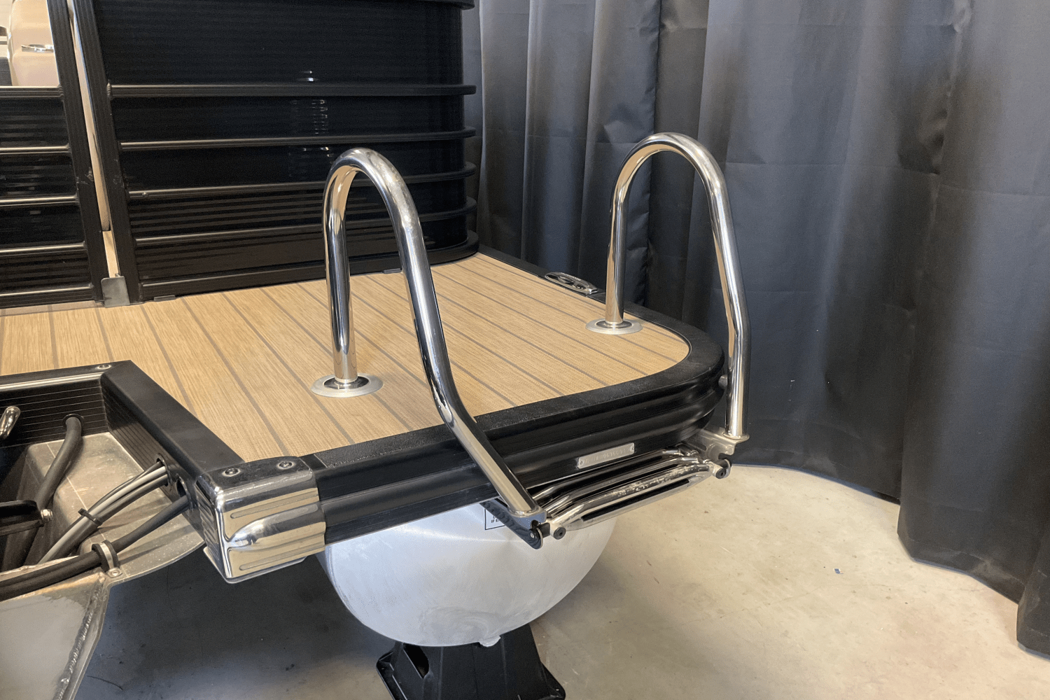2019 Bennington 25GCW Image Thumbnail #18