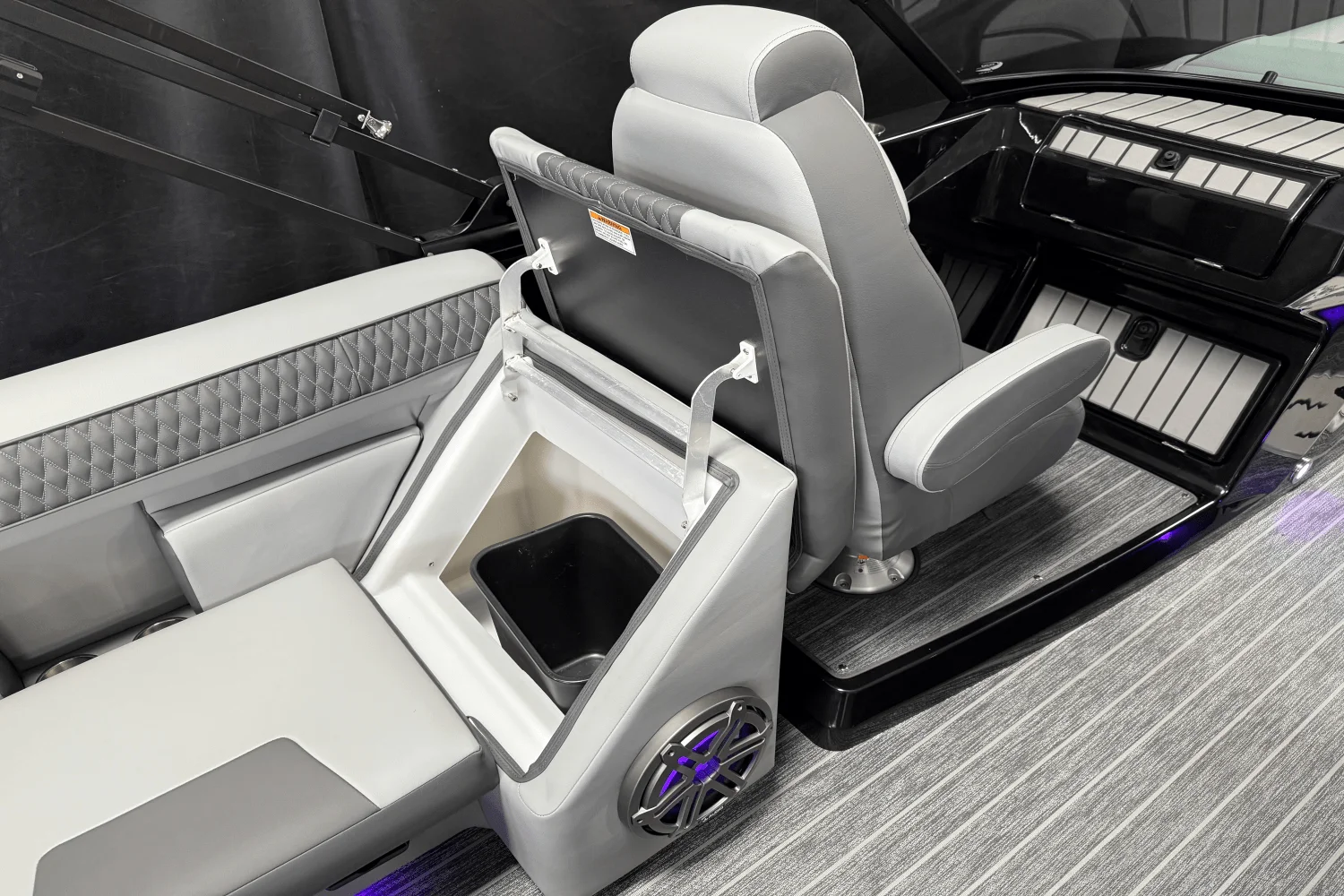 2026 Premier 230SOLARIS Image Thumbnail #33