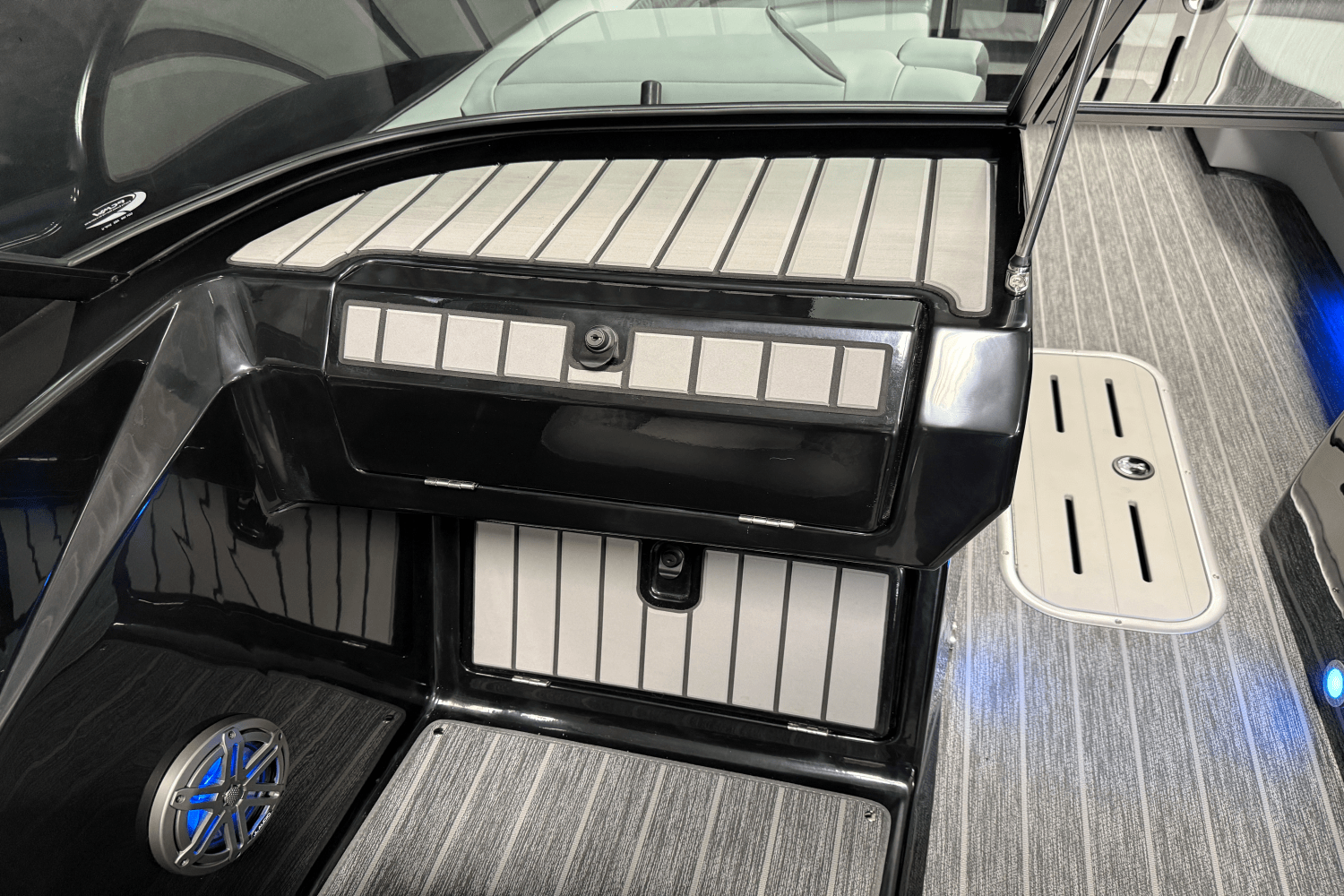 2026 Premier 230SOLARIS Image Thumbnail #50