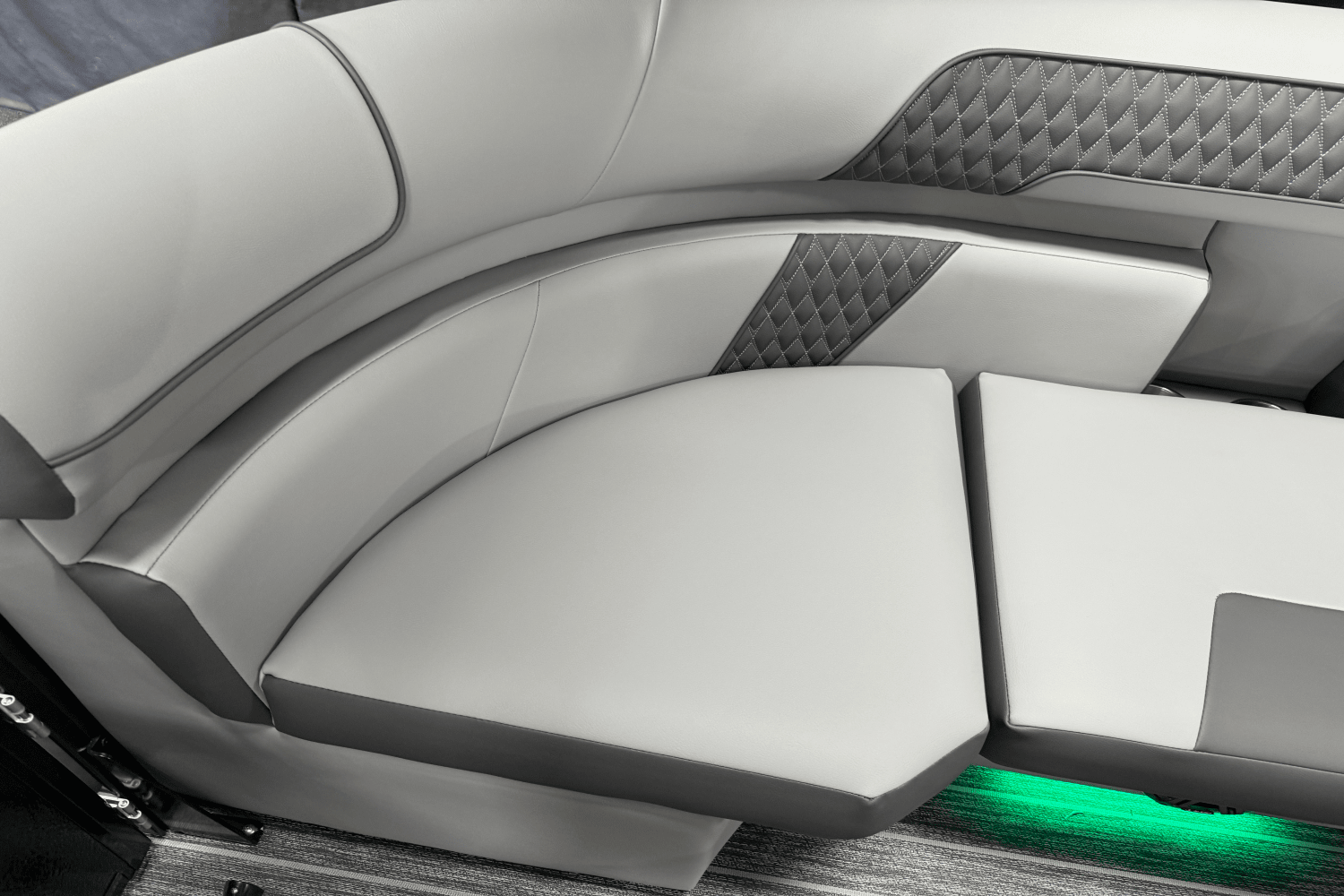 2026 Premier 230SOLARIS Image Thumbnail #27