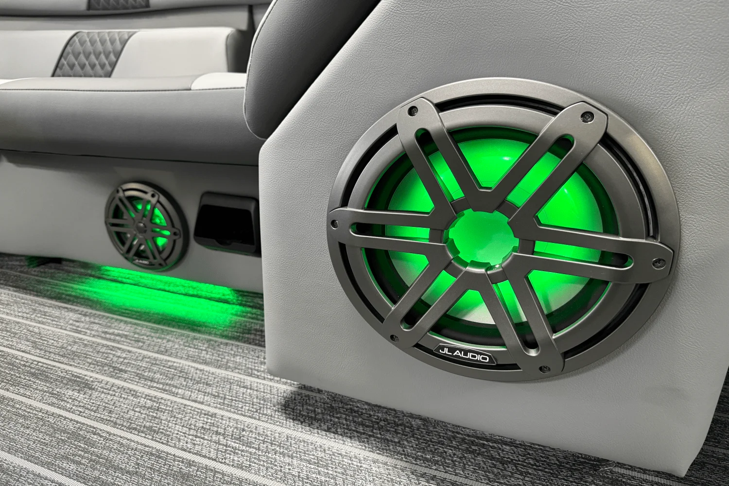 2026 Premier 230SOLARIS Image Thumbnail #35