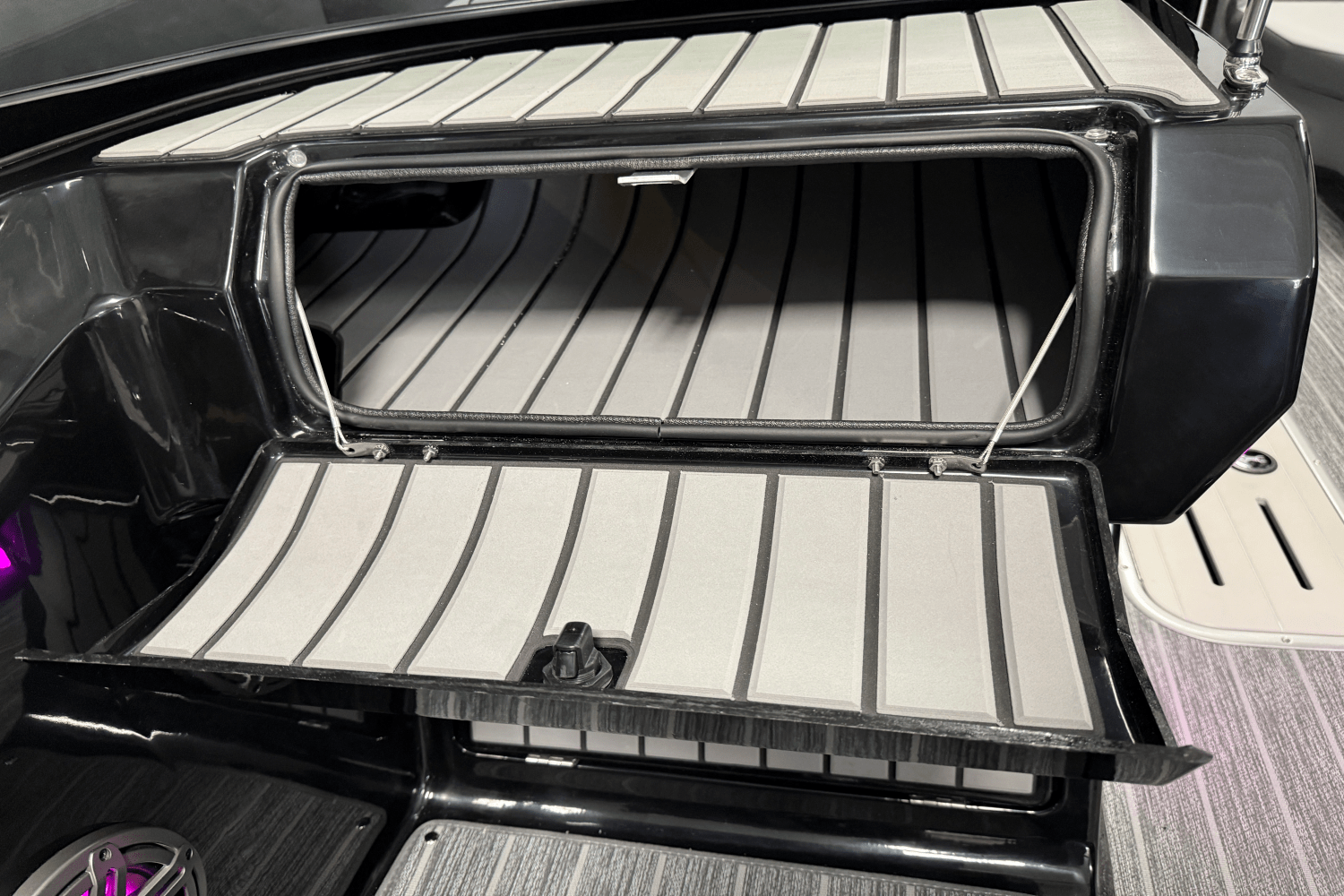 2026 Premier 230SOLARIS Image Thumbnail #51