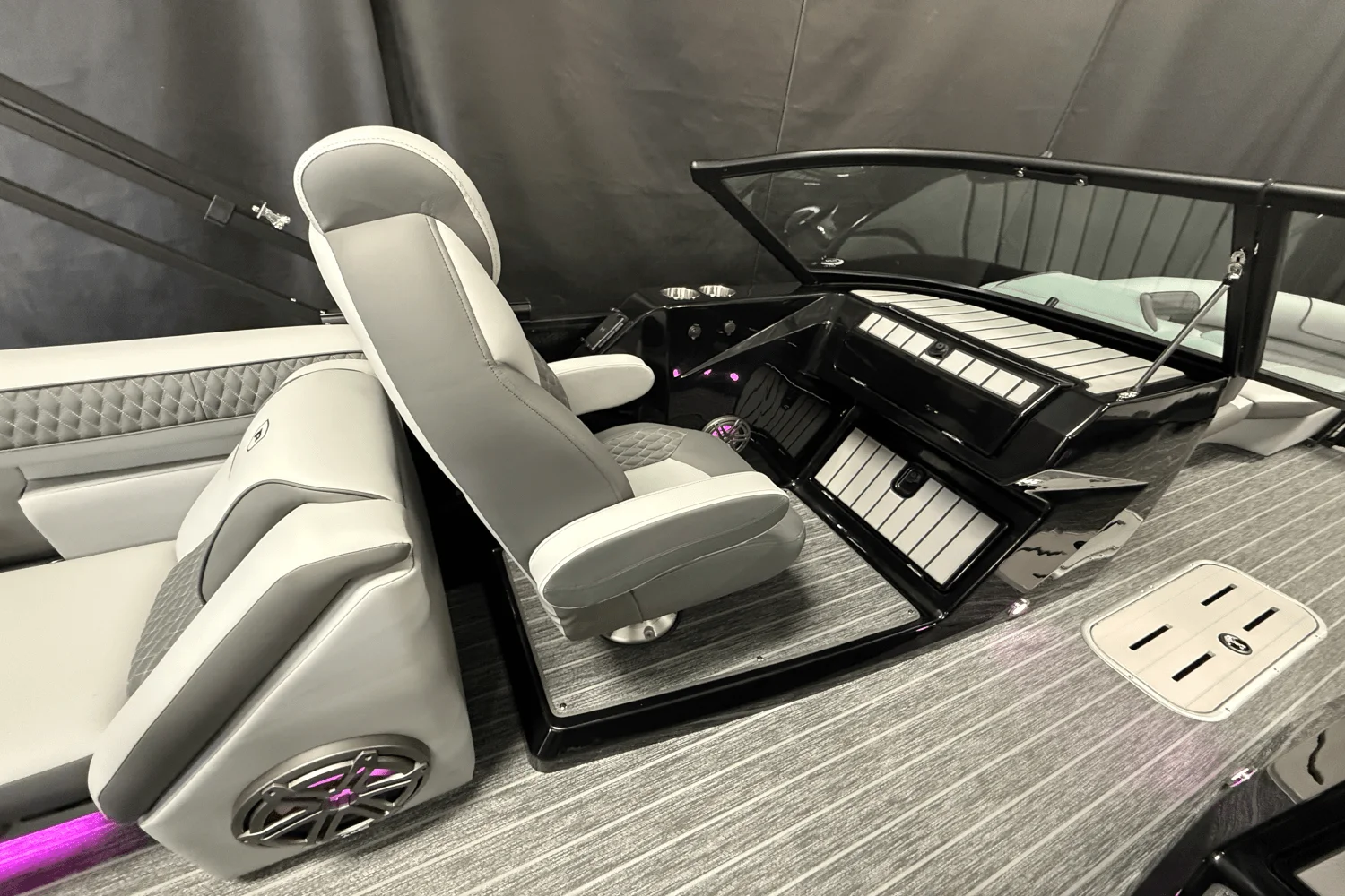 2026 Premier 230SOLARIS Image Thumbnail #43