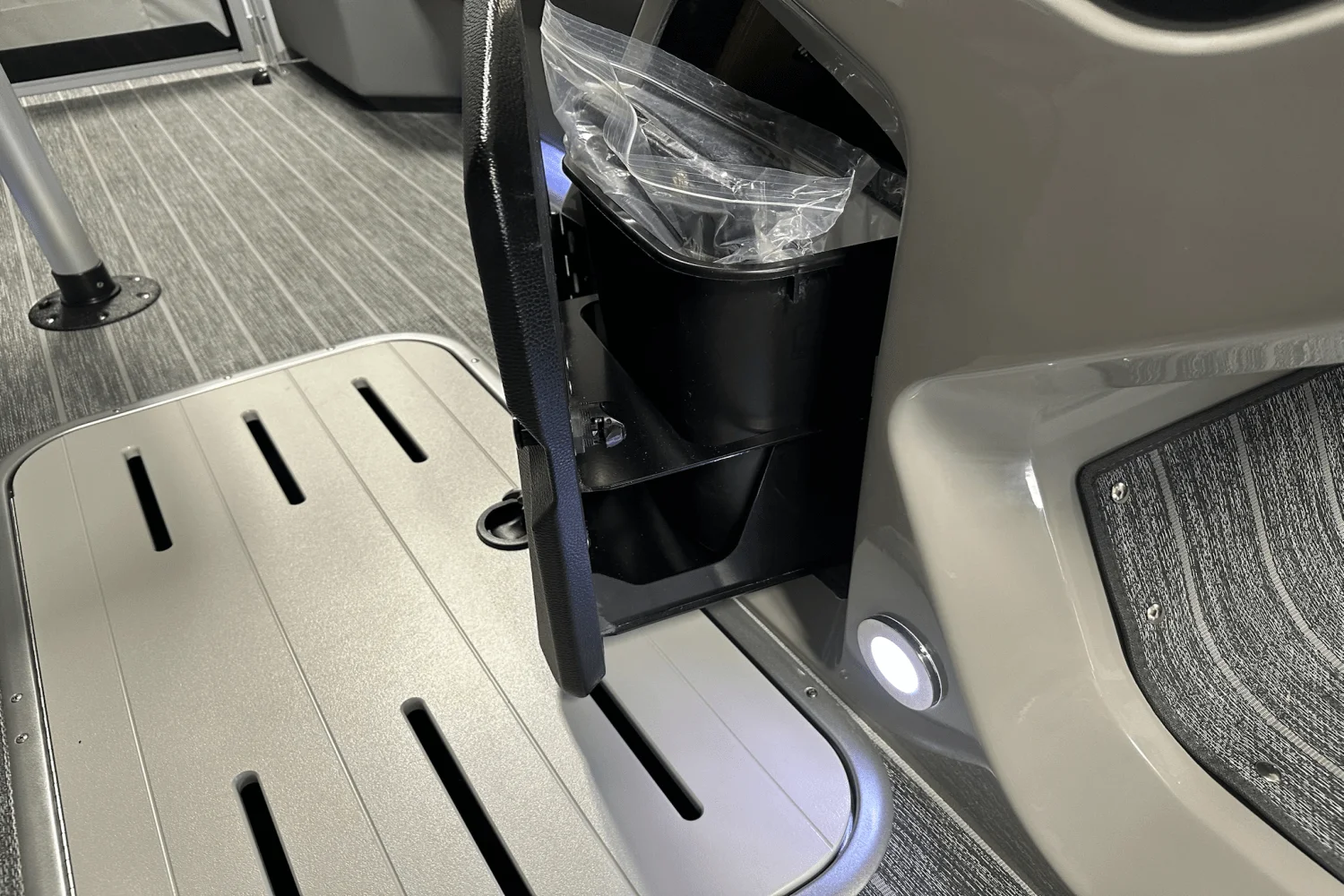 2026 Premier 250SOLARIS Image Thumbnail #54