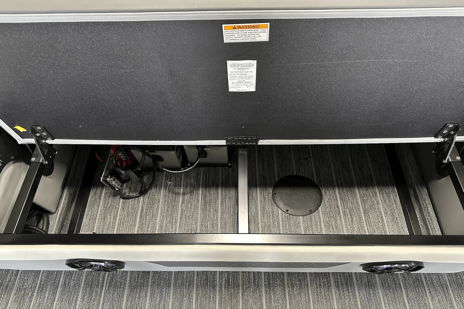 2026 Premier 250SOLARIS Image Thumbnail #25