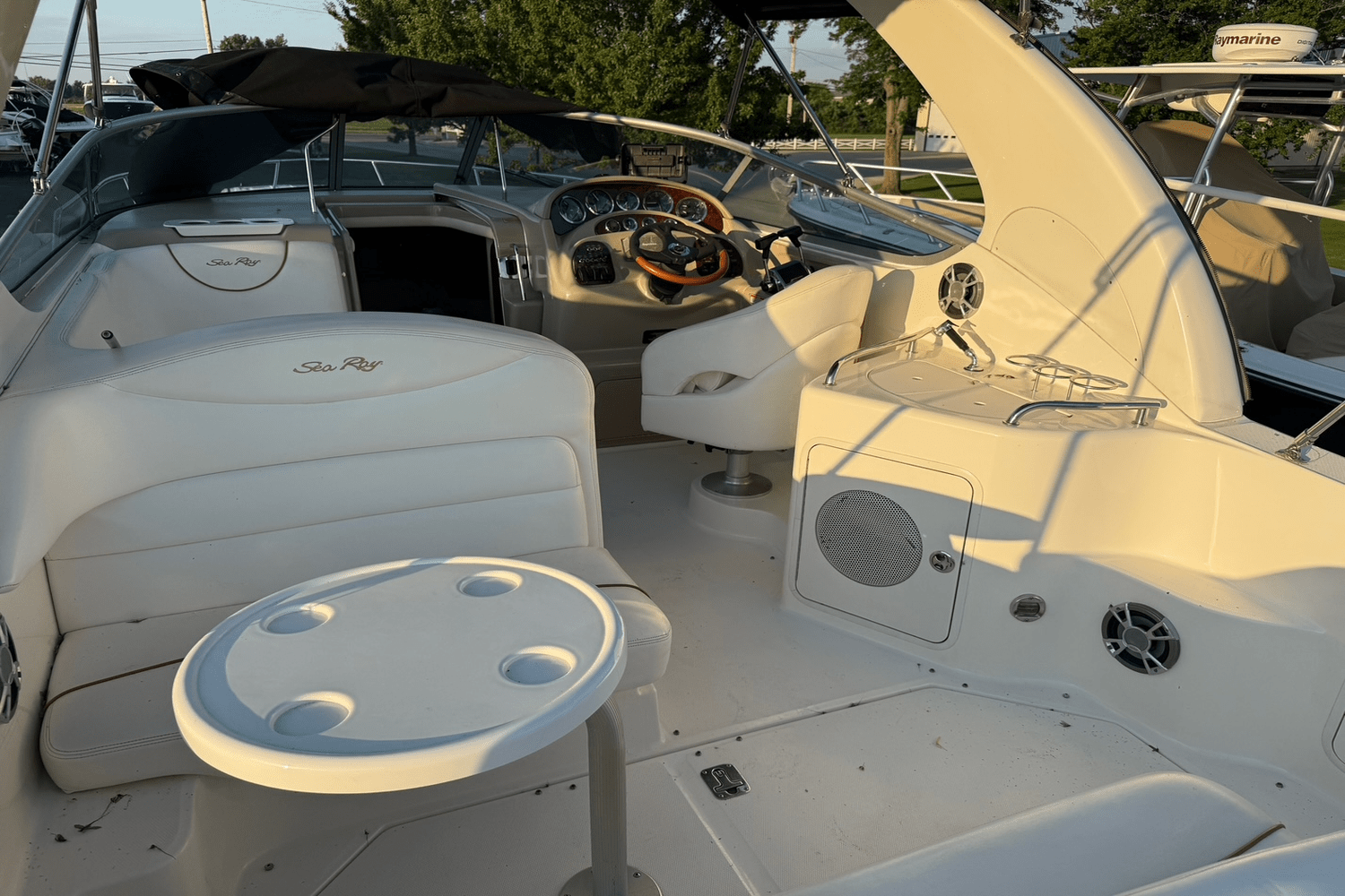 2003 Sea Ray 280 SUNDANCER Image Thumbnail #4