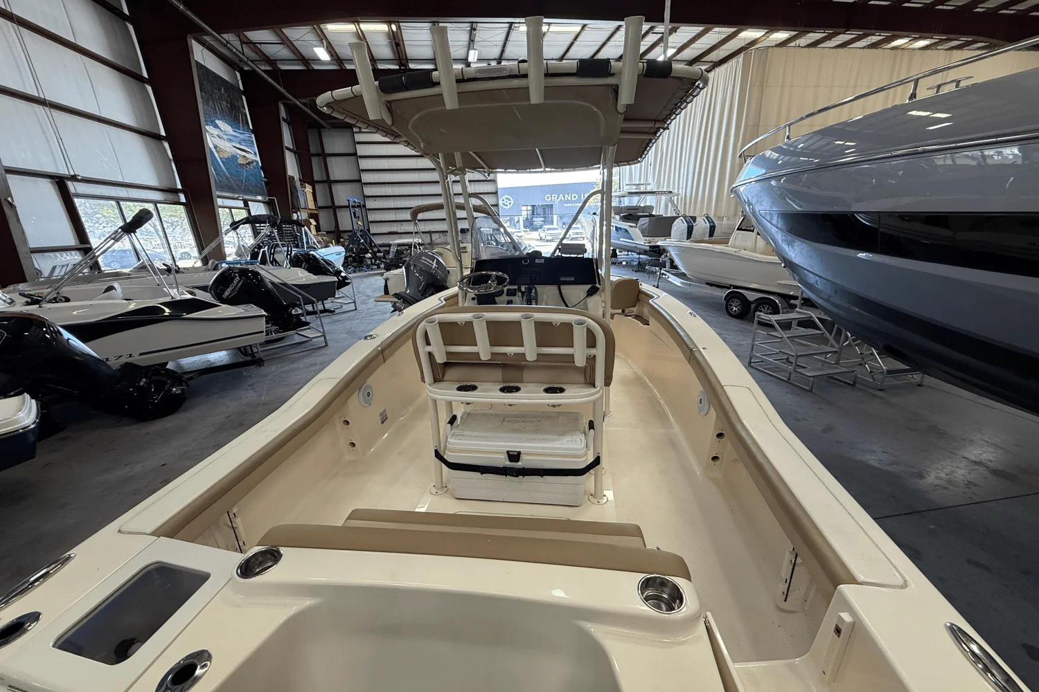 2019 Scout 215 XSF Image Thumbnail #4