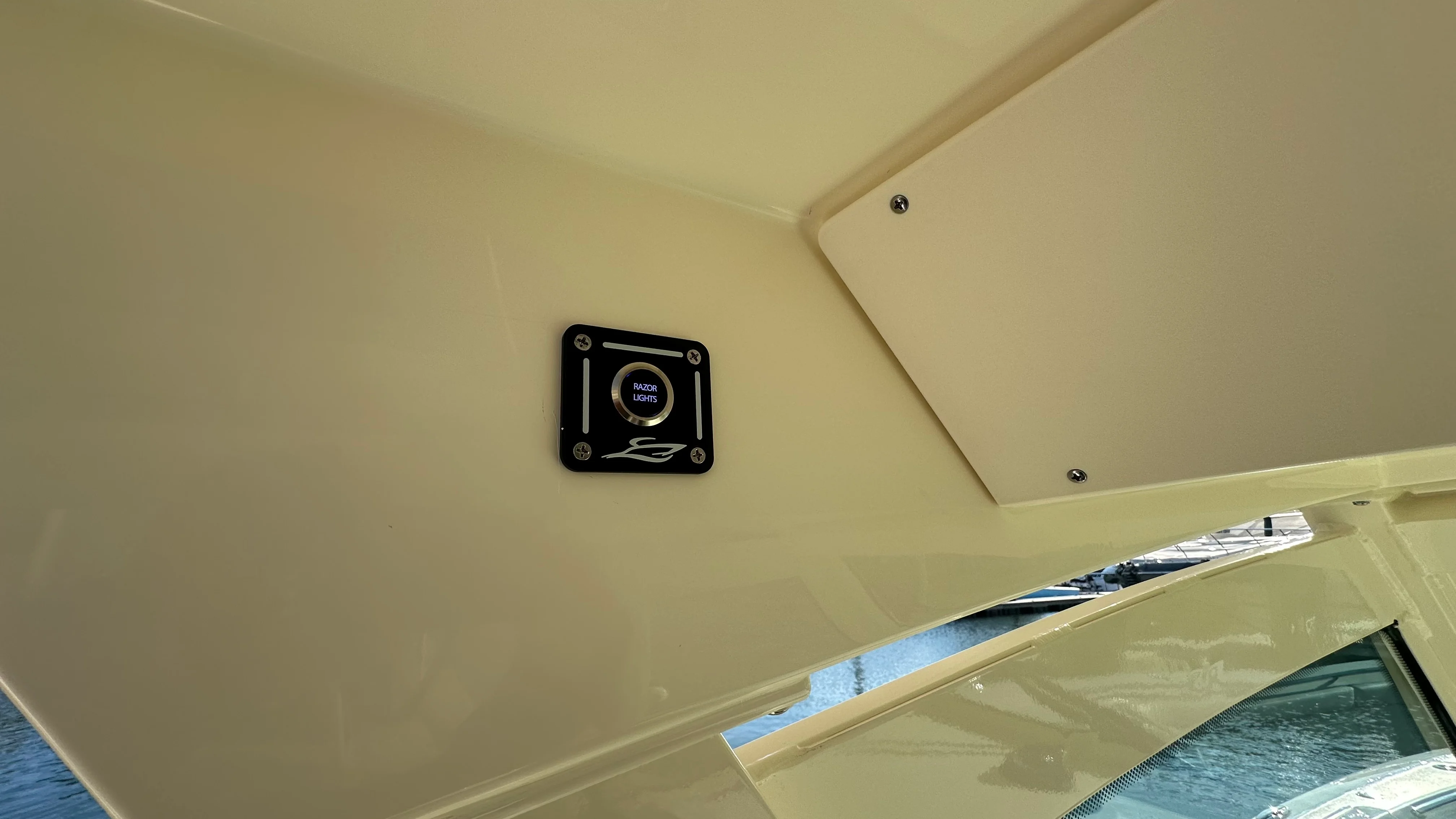 2026 Scout 330 LXF Image Thumbnail #29