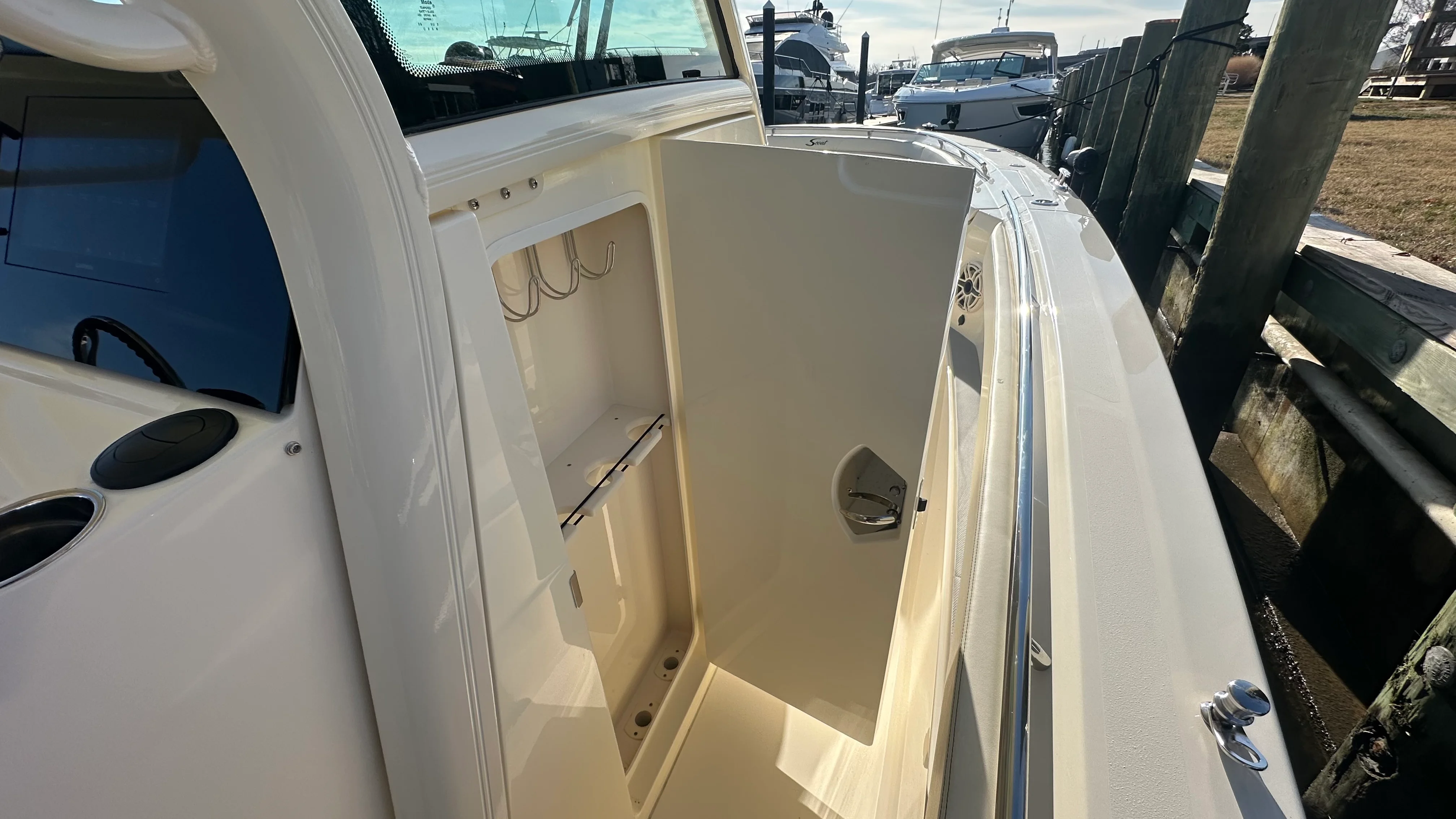 2026 Scout 330 LXF Image Thumbnail #24