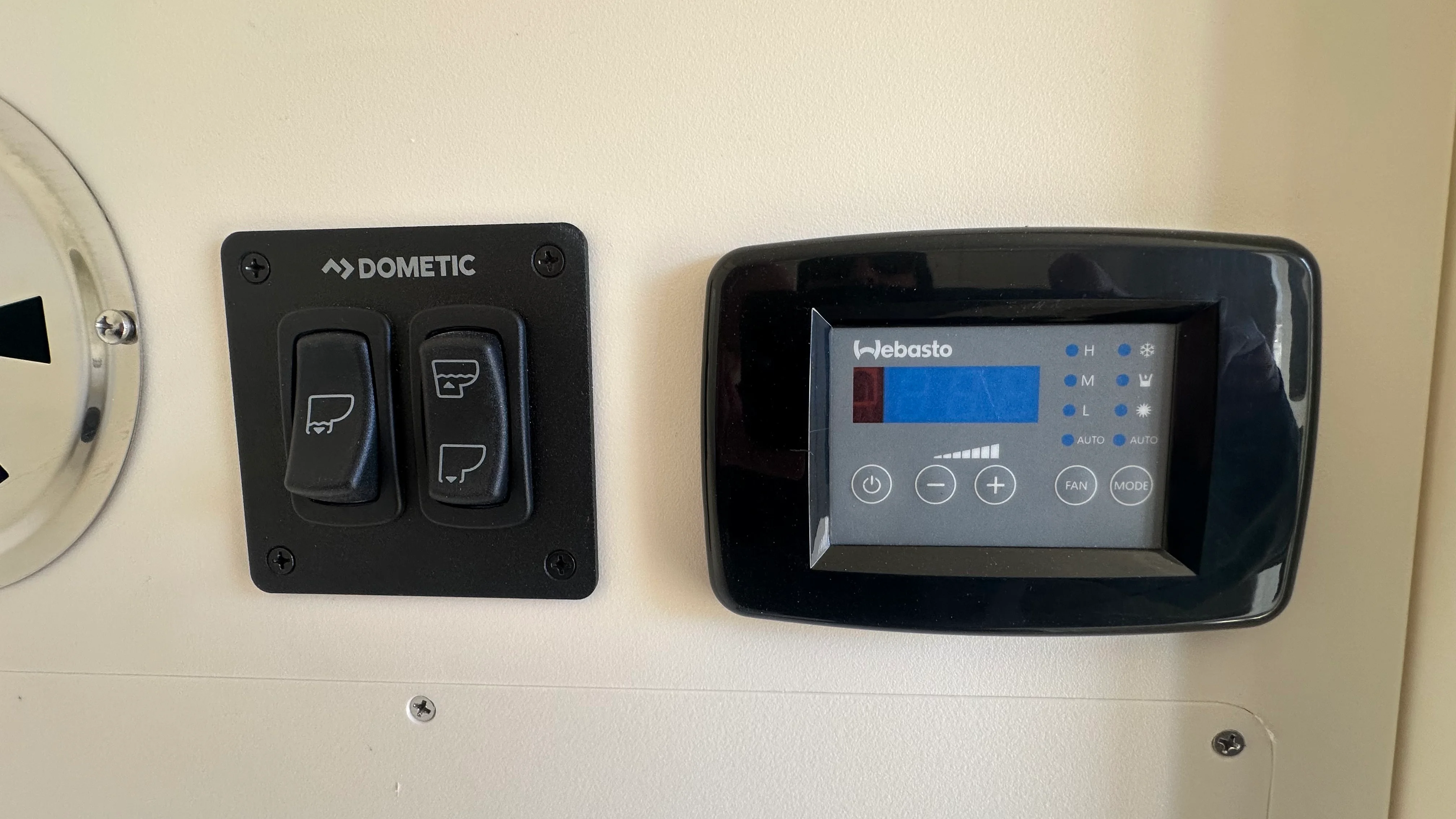 2026 Scout 330 LXF Image Thumbnail #37