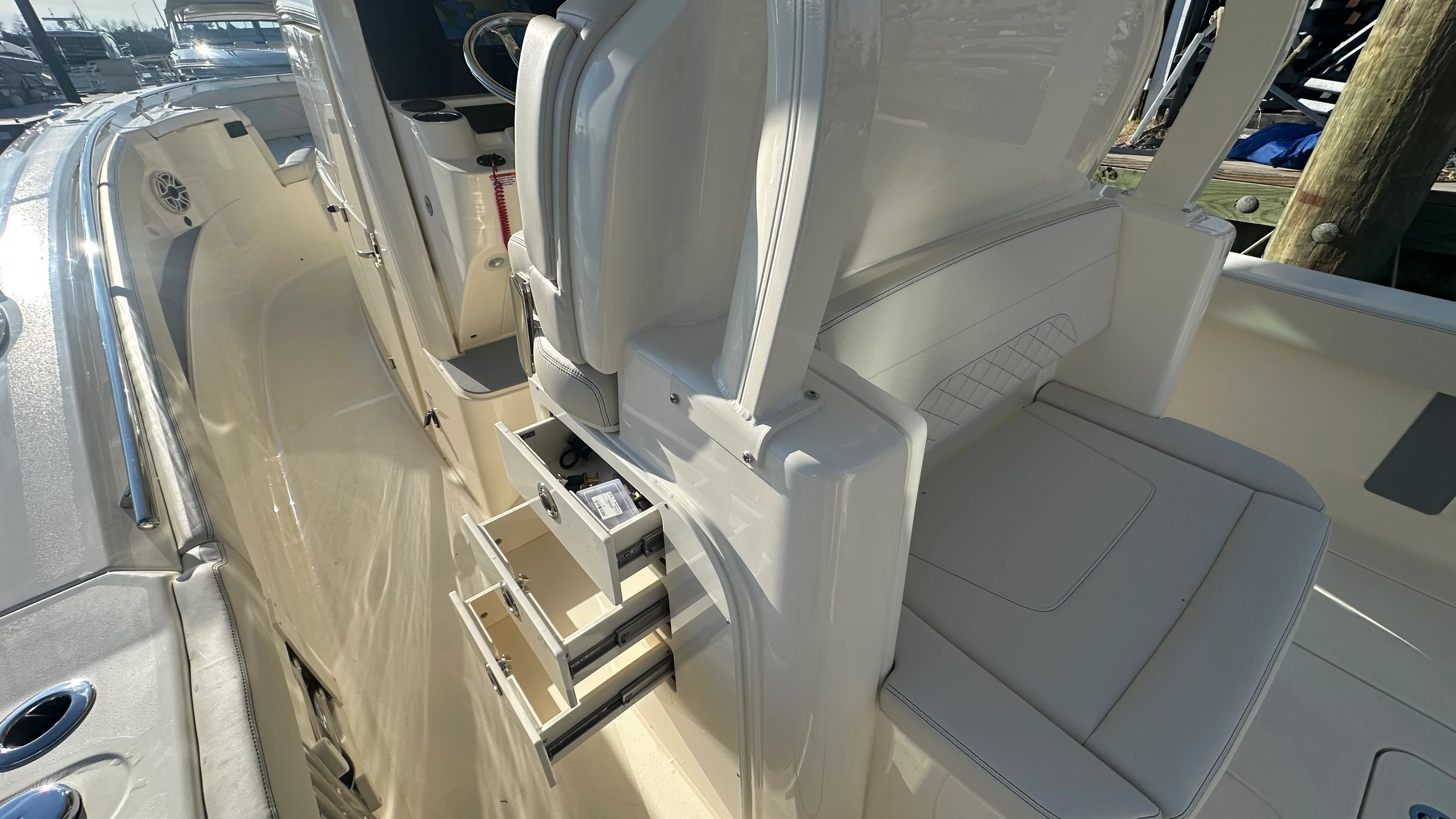 2026 Scout 330 LXF Image Thumbnail #21