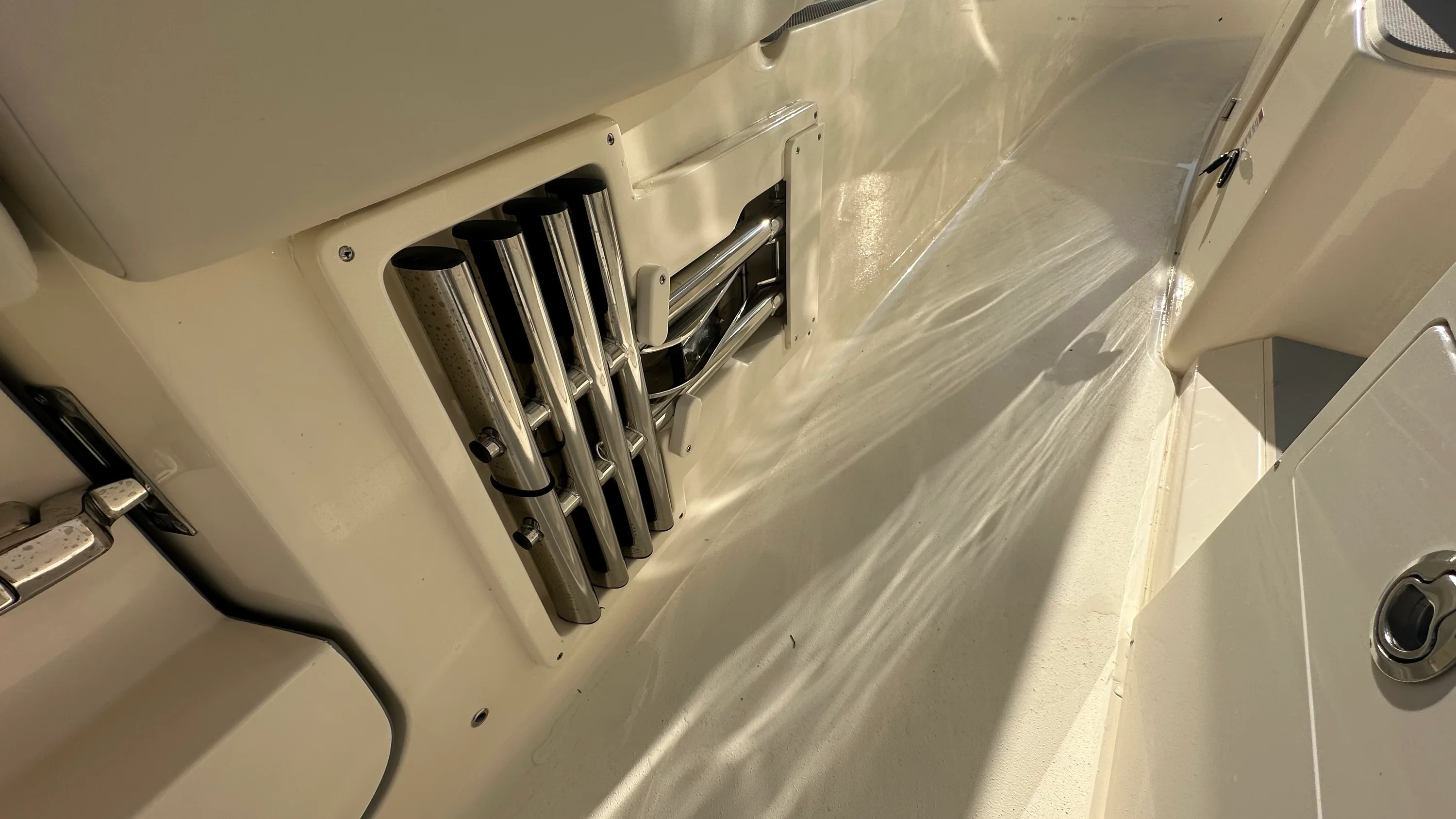 2026 Scout 330 LXF Image Thumbnail #20