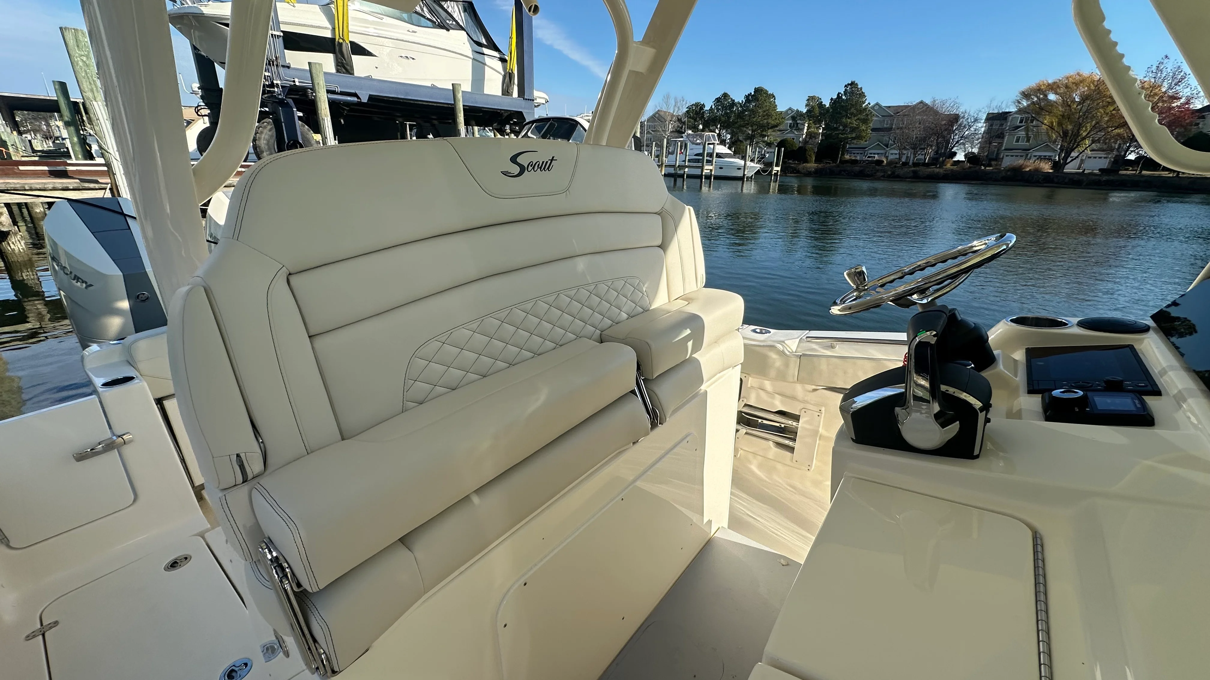 2026 Scout 330 LXF Image Thumbnail #25