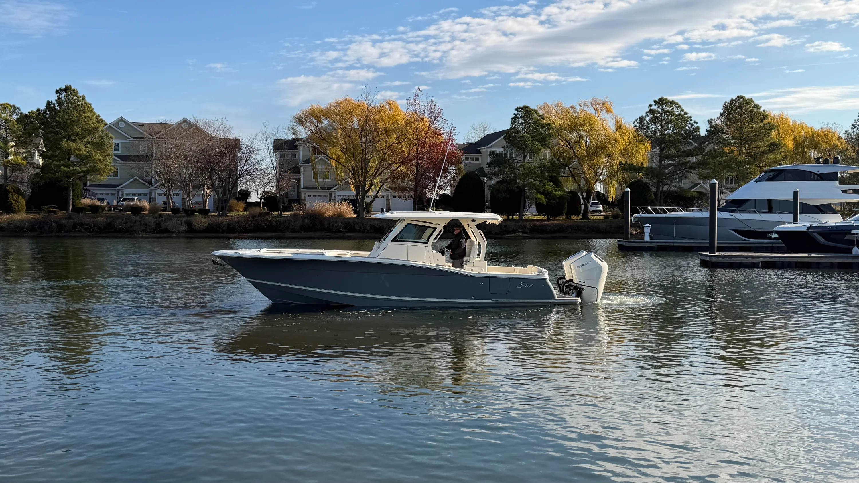 2026 Scout 330 LXF Image Thumbnail #5