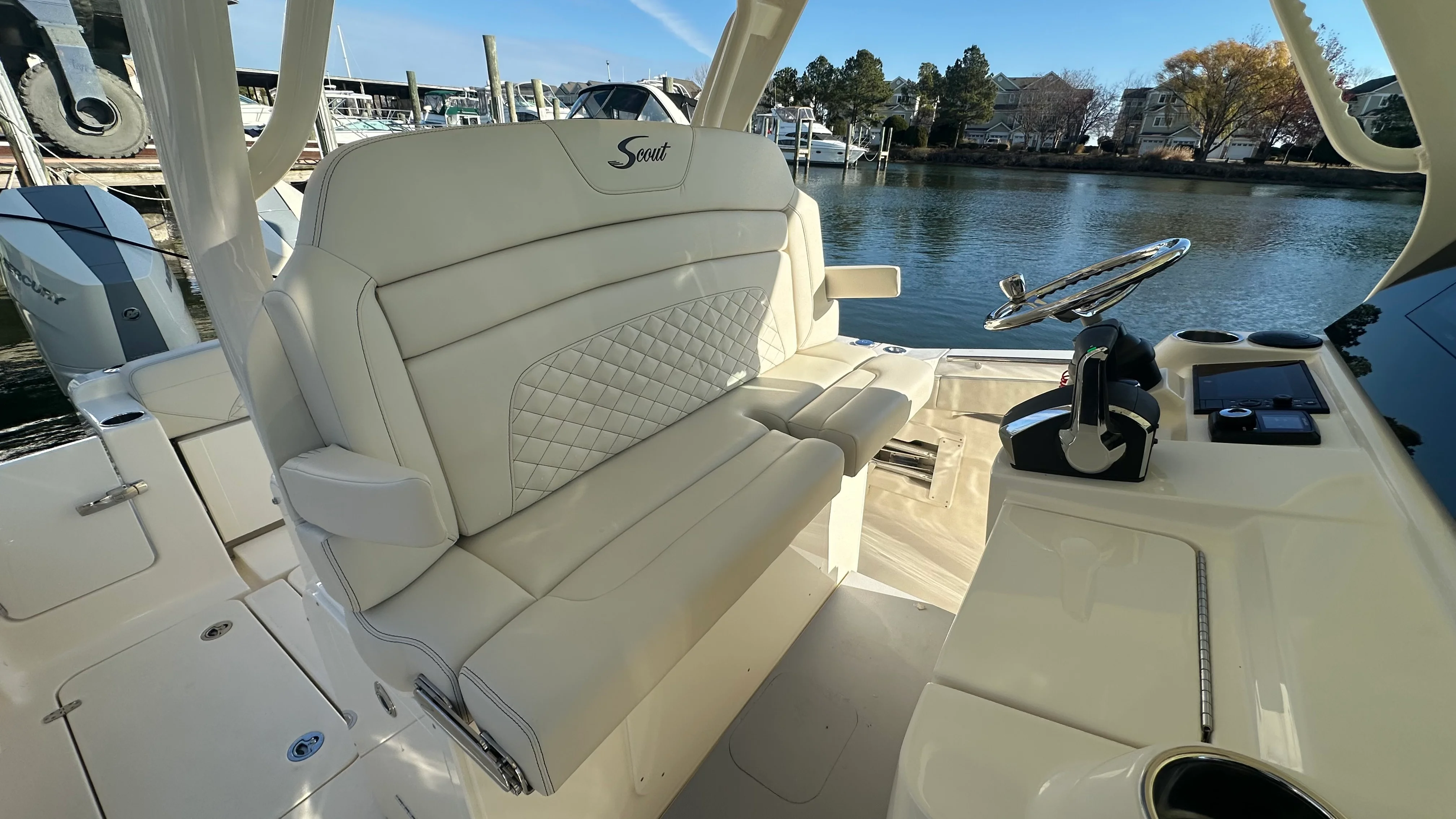 2026 Scout 330 LXF Image Thumbnail #26