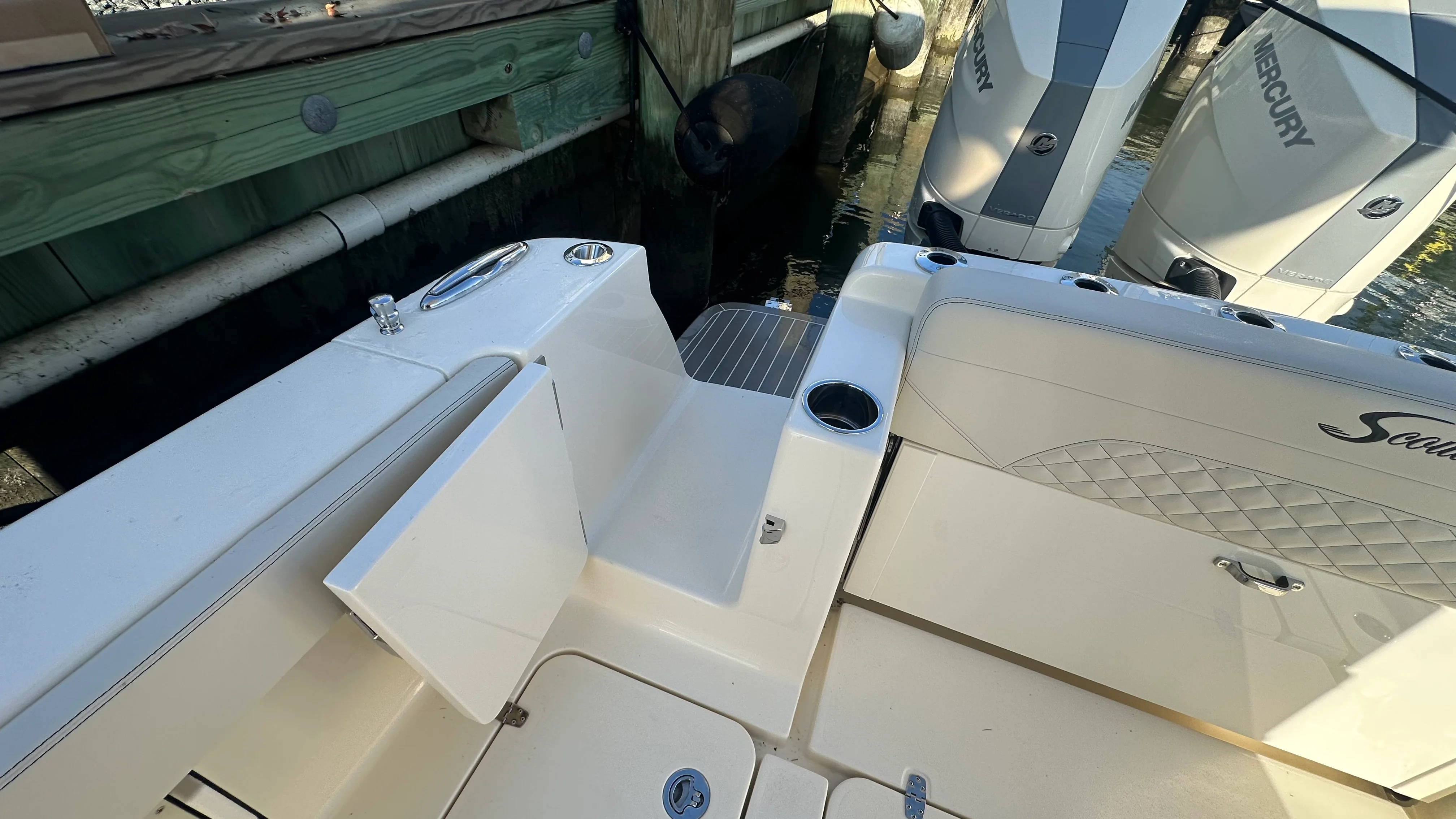 2026 Scout 330 LXF Image Thumbnail #9