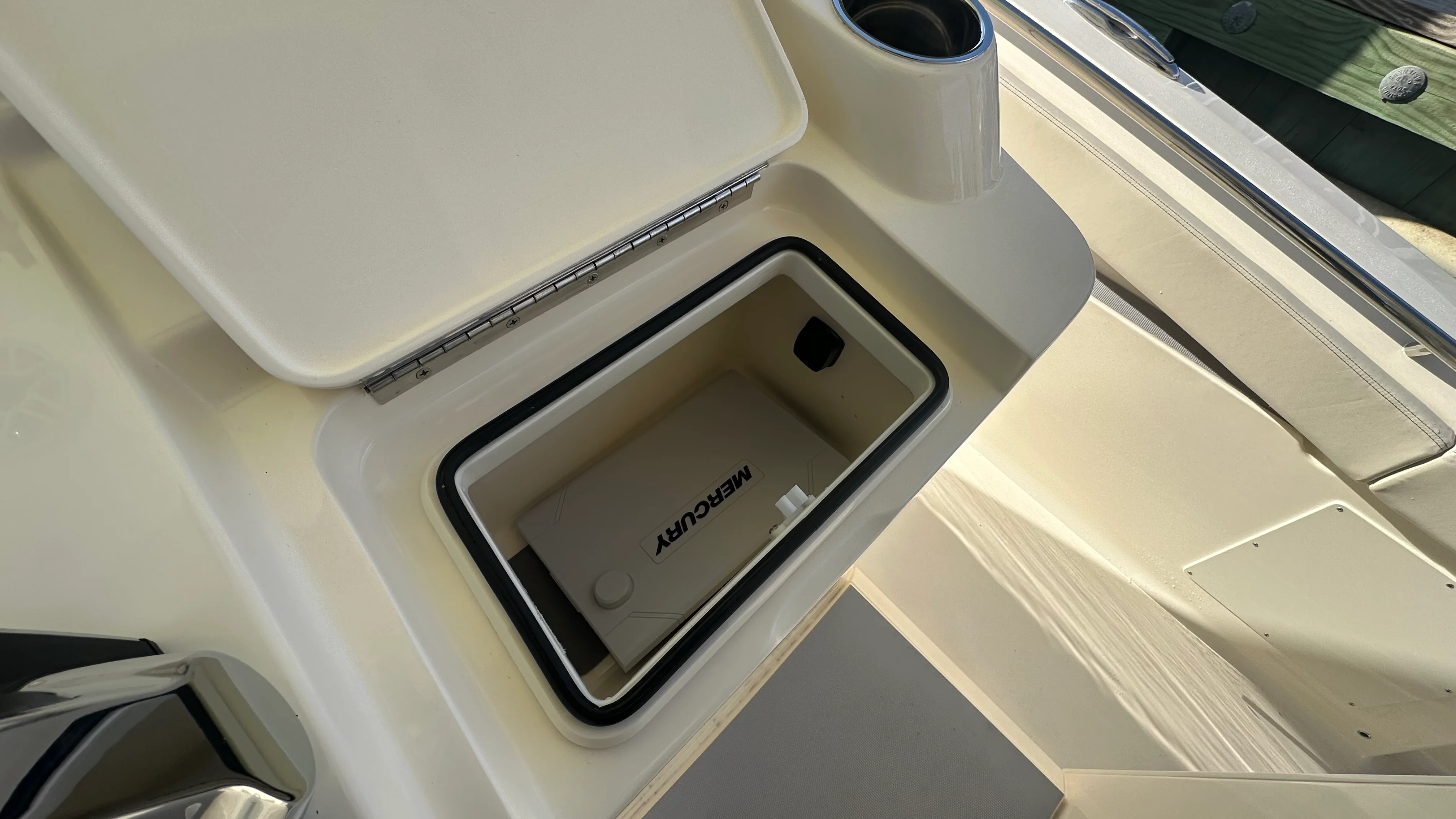 2026 Scout 330 LXF Image Thumbnail #31