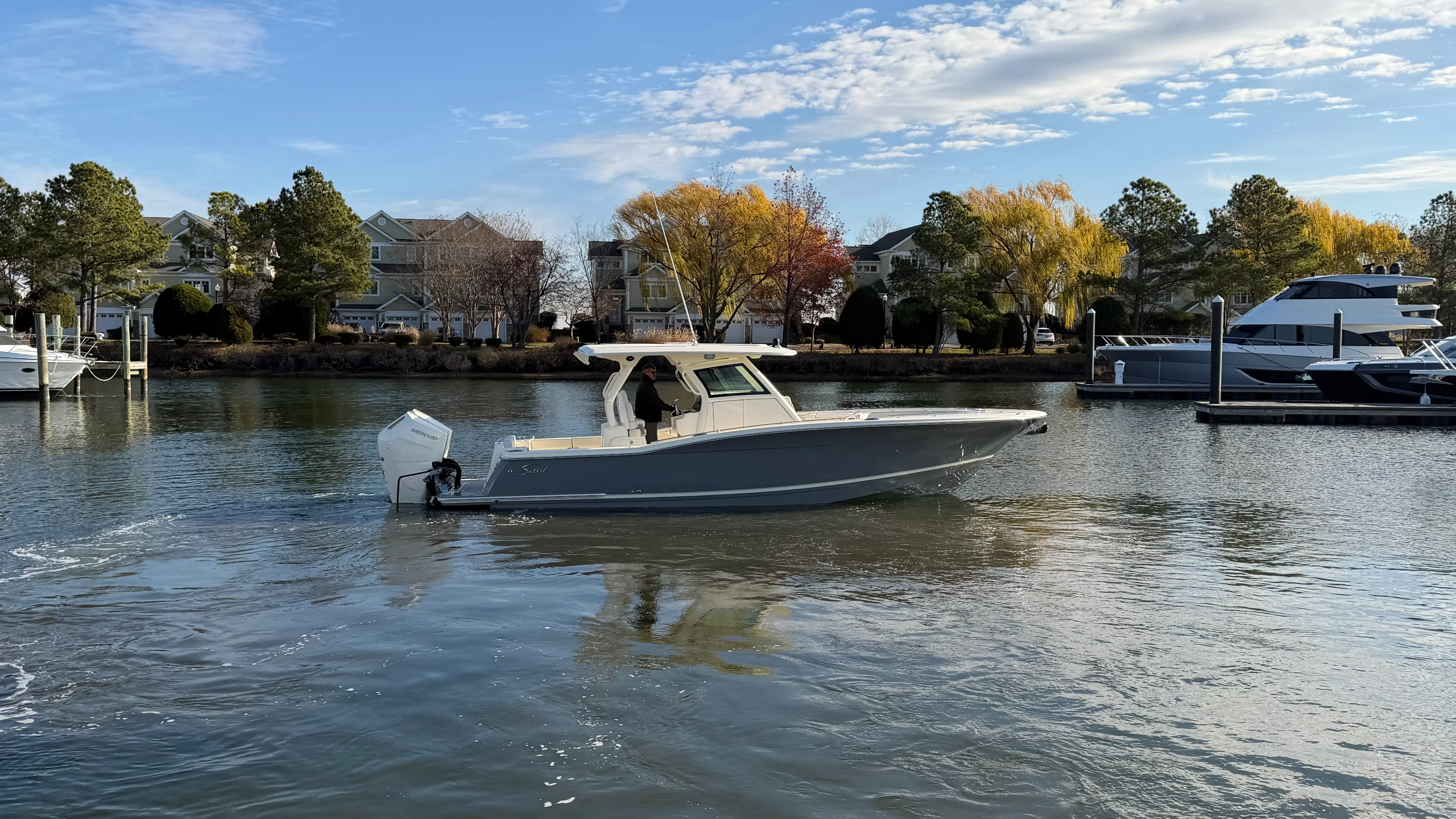 2026 Scout 330 LXF Image Thumbnail #1