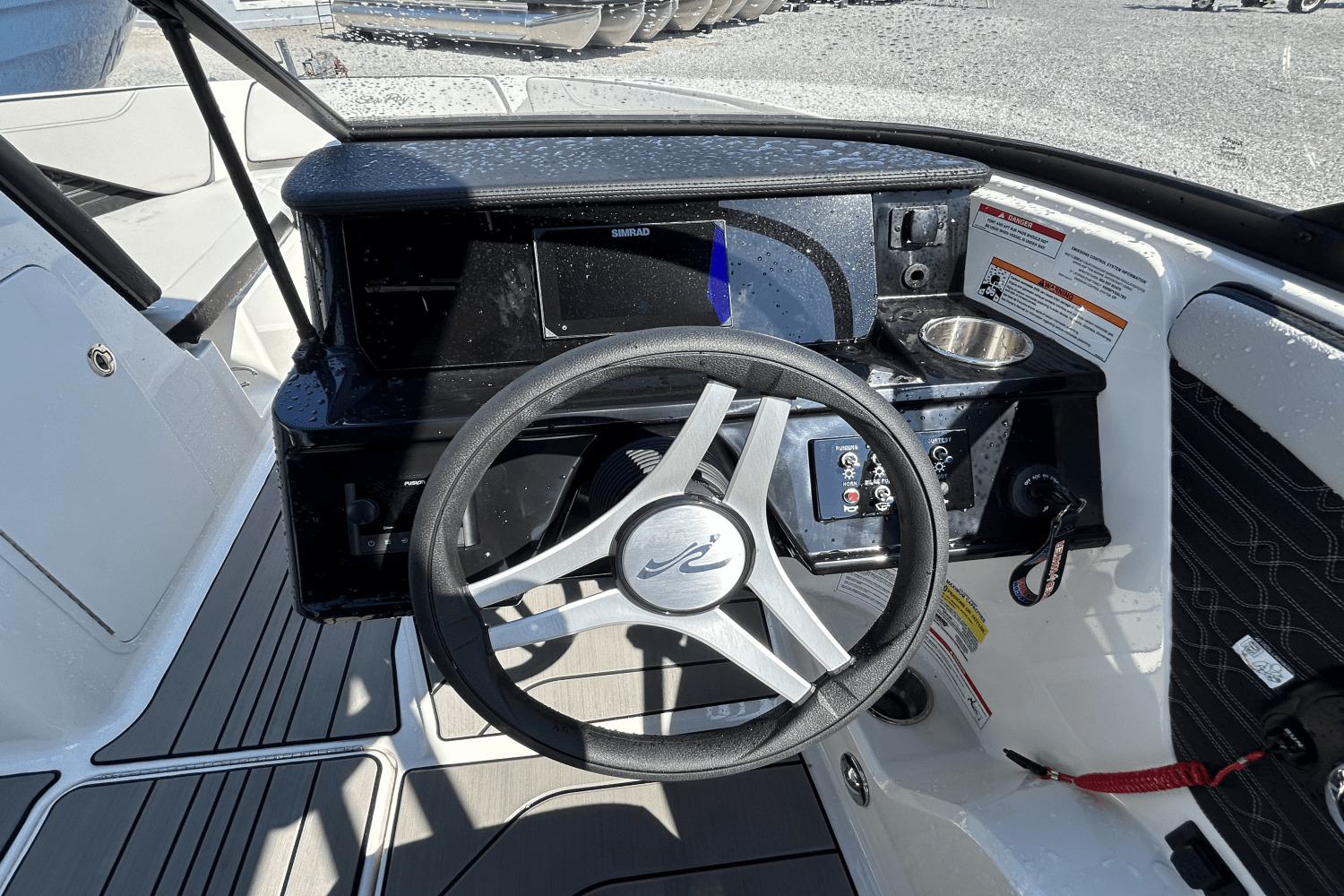 2025 Sea Ray SPX 190 Outboard Image Thumbnail #12